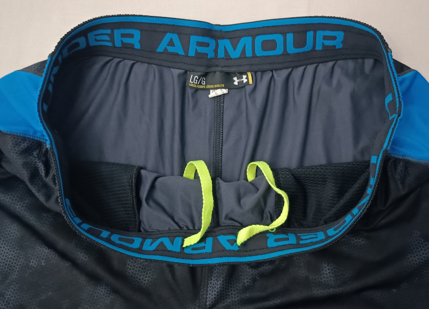 (L) Under Armour UA Shorts шорти