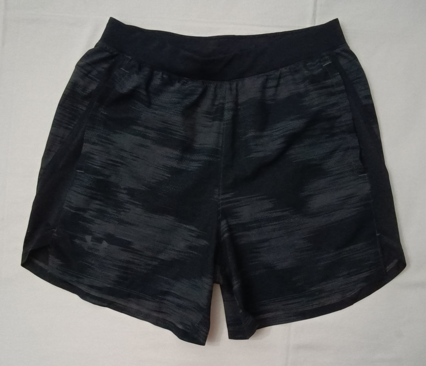 (M) Under Armour UA Launch Shorts шорти