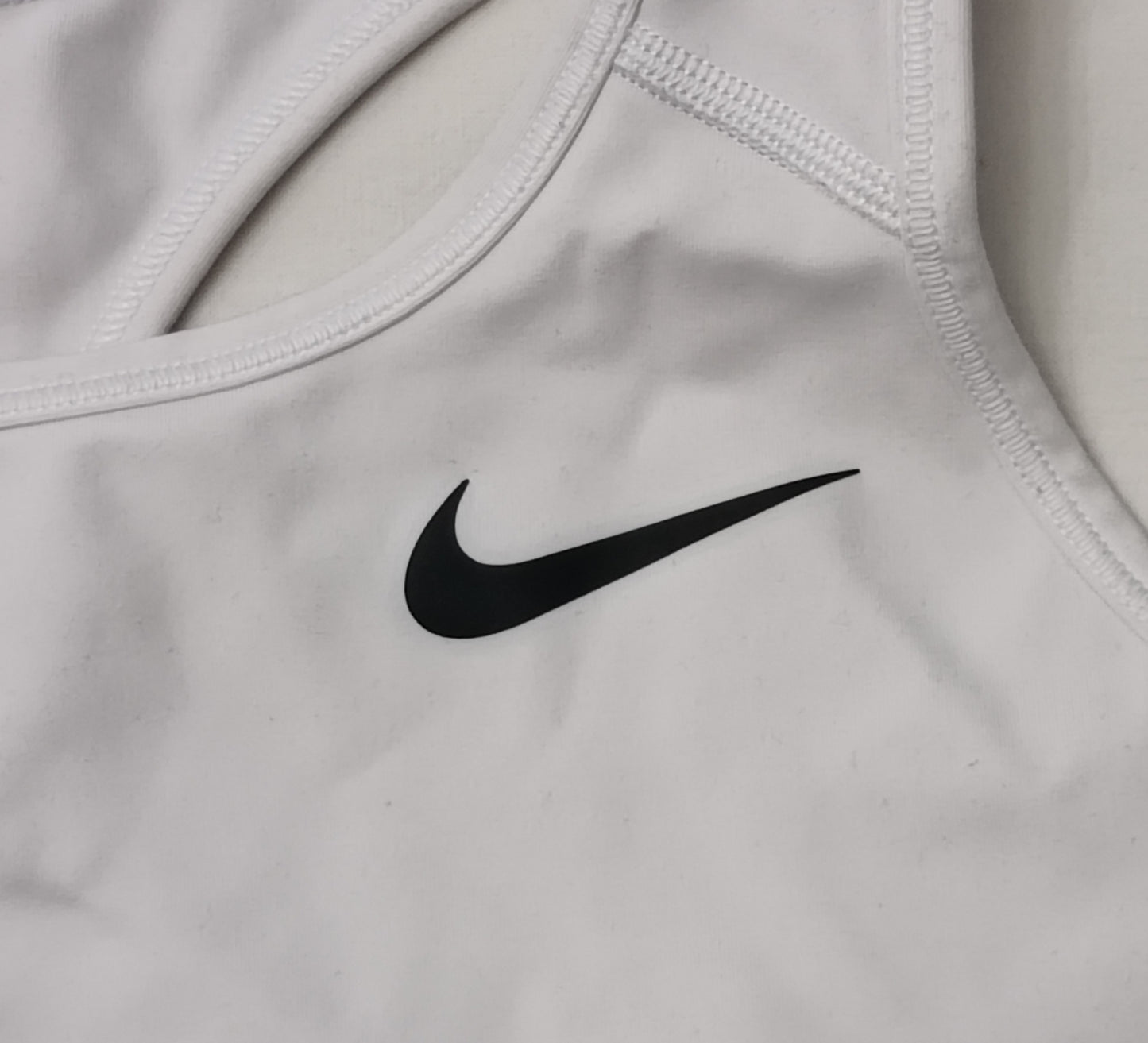 (ДАМСКО) (M) Nike DRI-FIT Bra бюстие