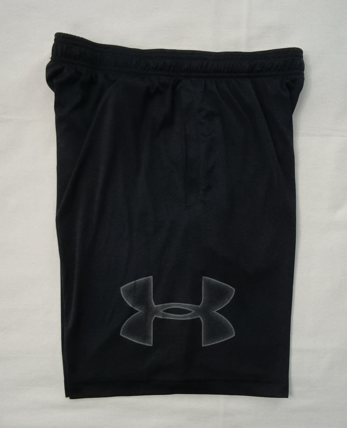 (M) Under Armour UA Shorts шорти