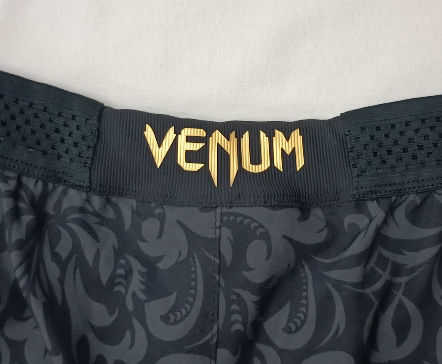 (L) Venum x Ilia Topuria Unmatched Fight Shorts шорти