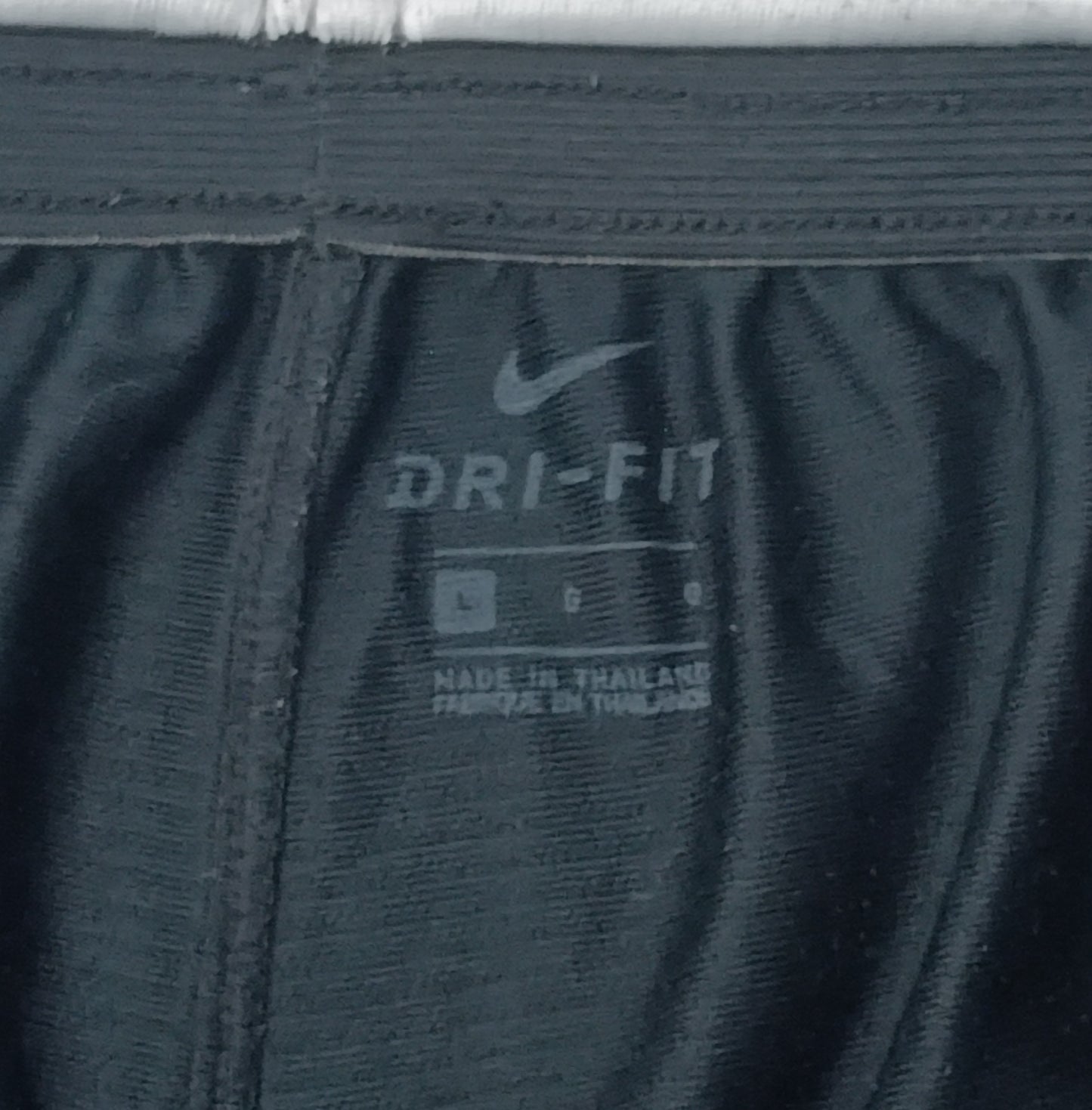 (L) Nike DRI-FIT Swoosh Shorts шорти