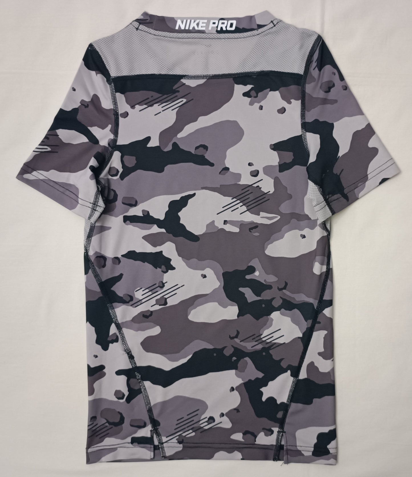 (ДЕТСКО) (Ръст 137-147см) Nike PRO DRI-FIT Camouflage Shirt тениска