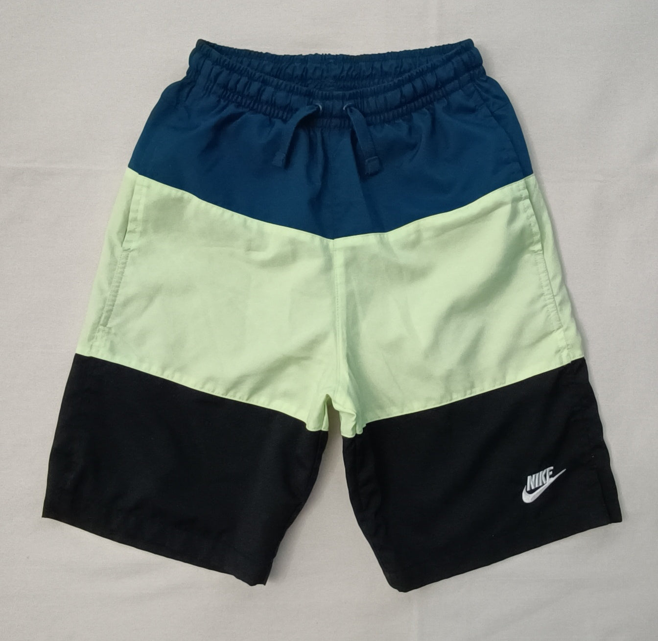 (ДЕТСКО) (Ръст 147-158см) Nike Sportswear Woven Shorts шорти