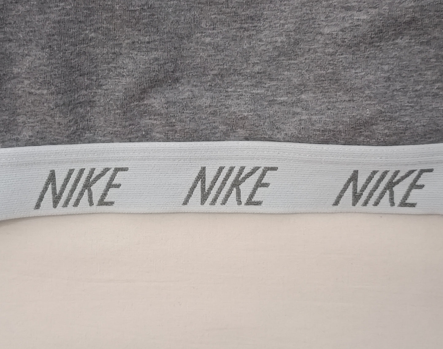 (ДАМСКО) (M) Nike DRI-FIT Indy Bra бюстие