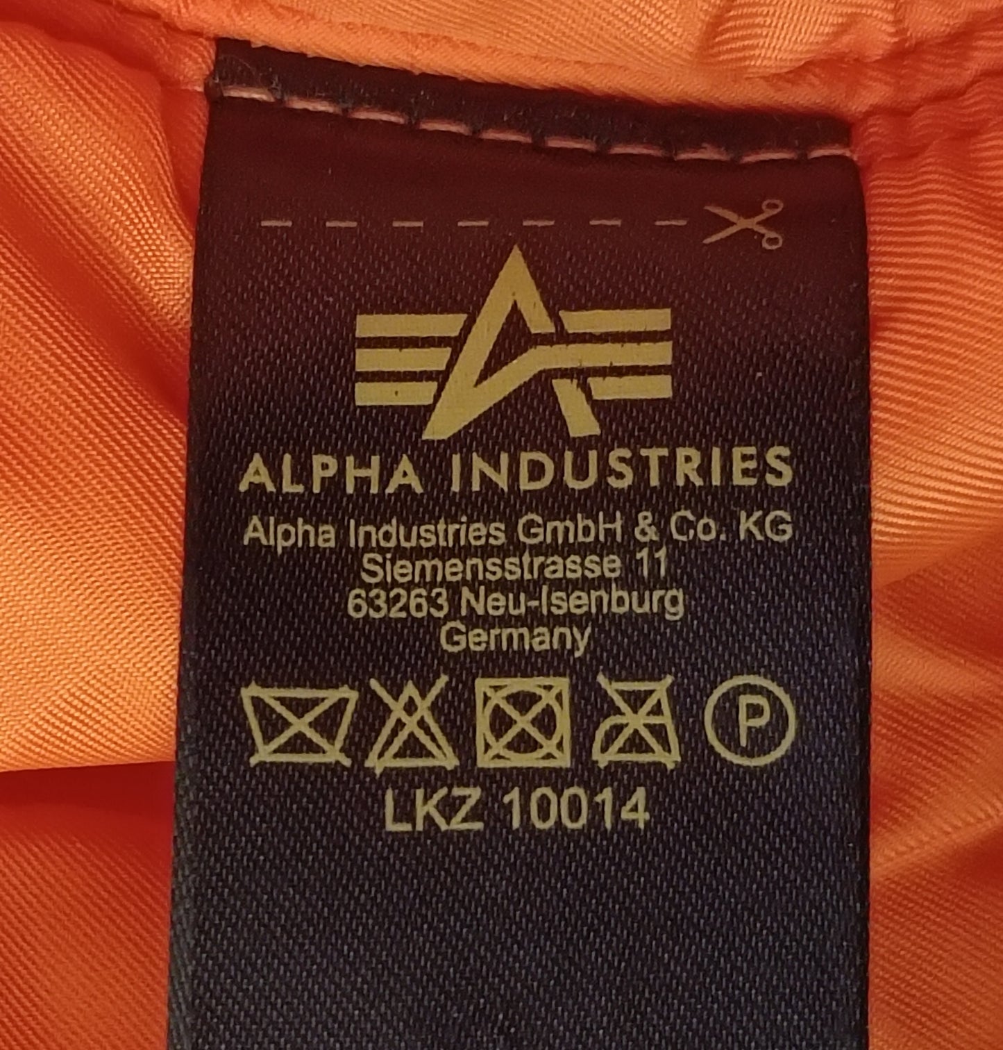 (L) Alpha Industries NASA Bomber Jacket яке