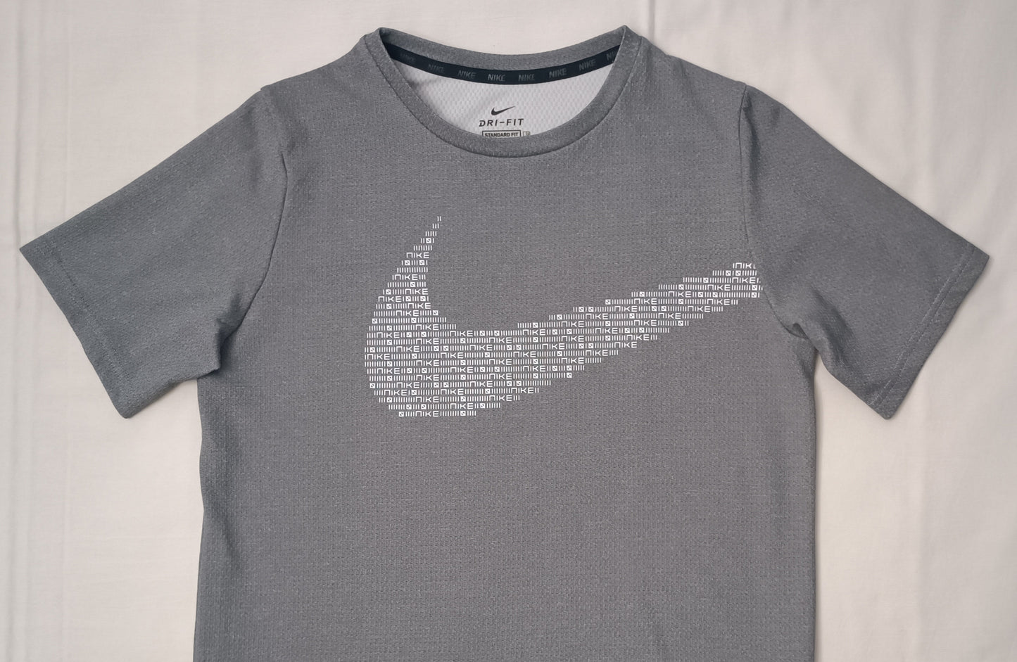 (ДЕТСКО) (Ръст 158-170см) Nike DRI-FIT Swoosh Tee тениска