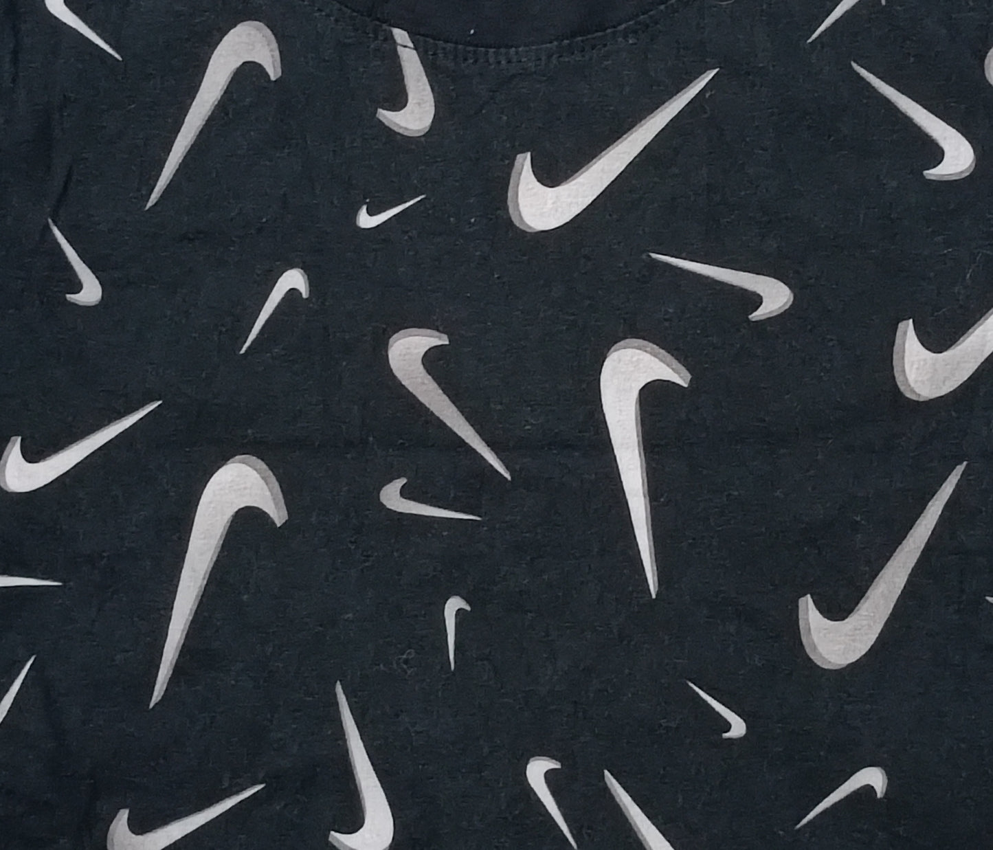 (ДЕТСКО) (Ръст 122-128см) Nike Sportswear Multi Logo Tee тениска