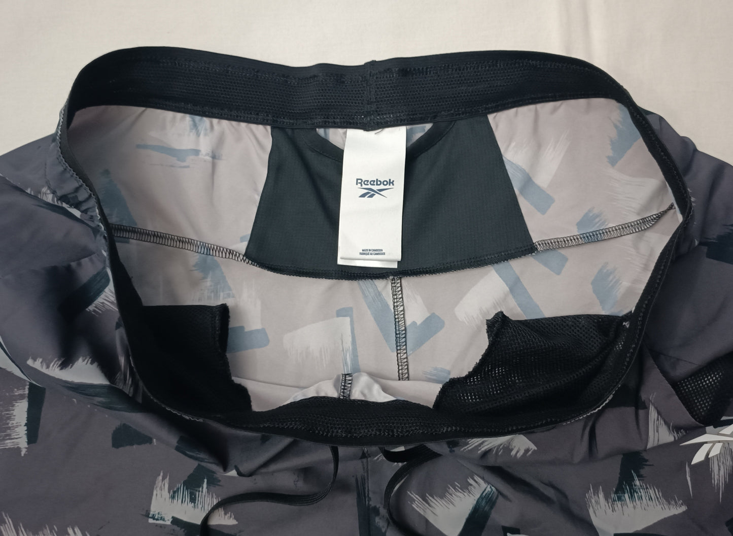 (L) Reebok Shorts шорти