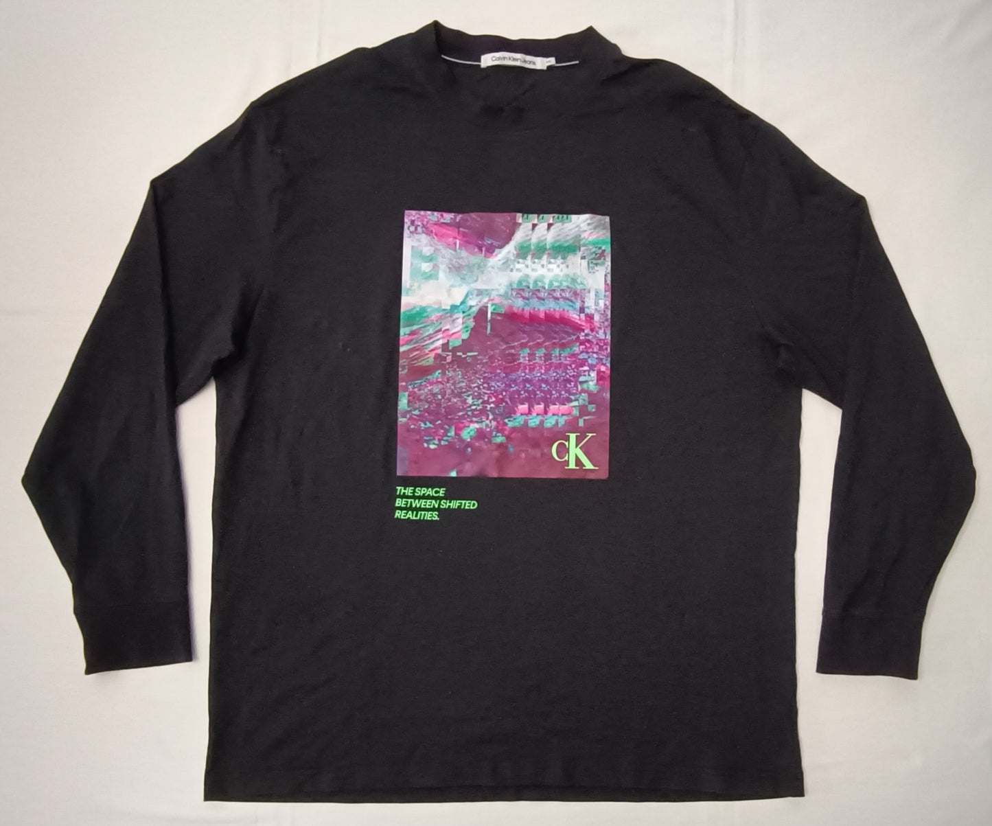 (2XL) Calvin Klein Jeans Hyper Real Landscape Long Sleeve Top блуза