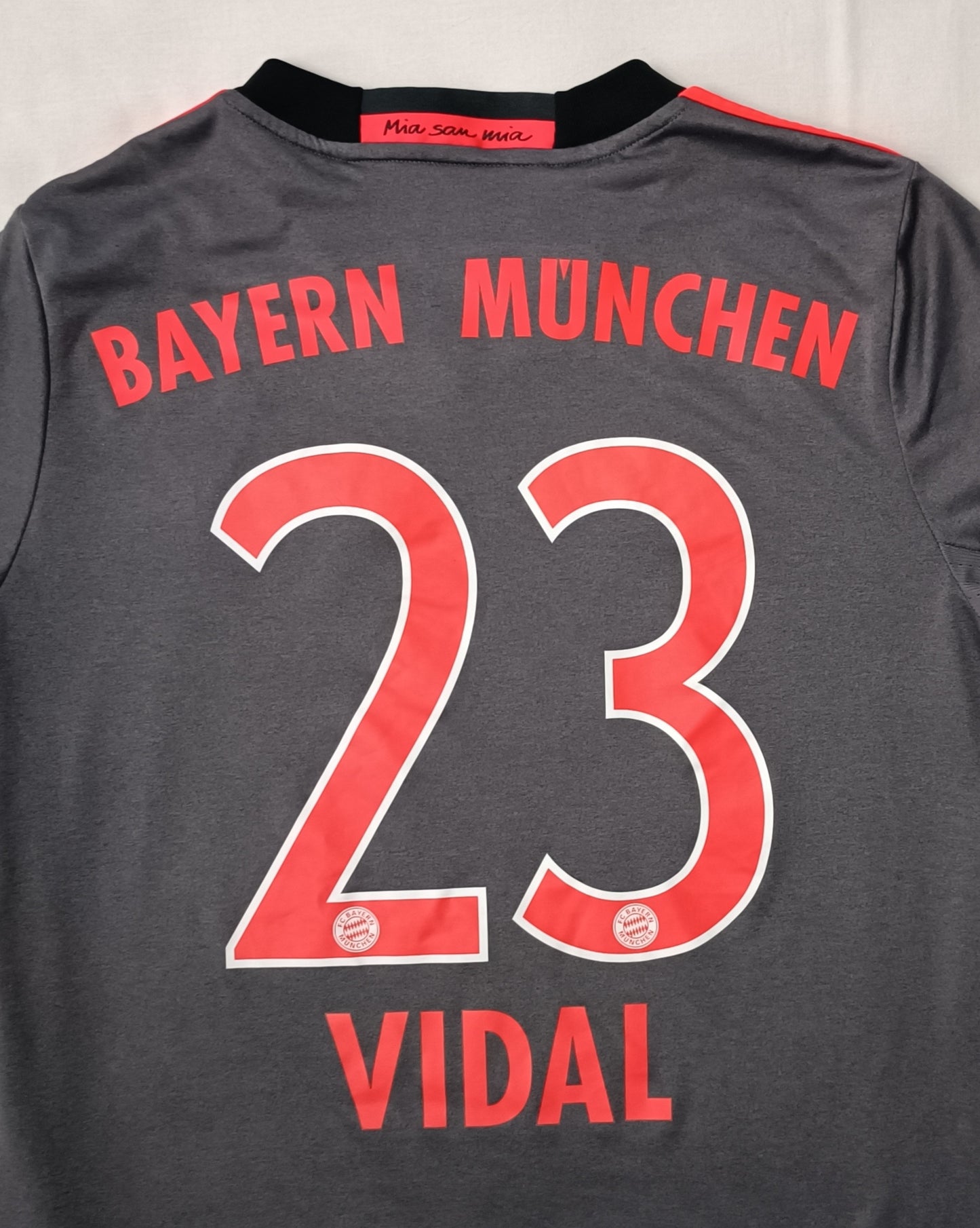 (ДЕТСКО) (Ръст 147-158см) Adidas Bayern Munchen #23 Vidal Jersey тениска