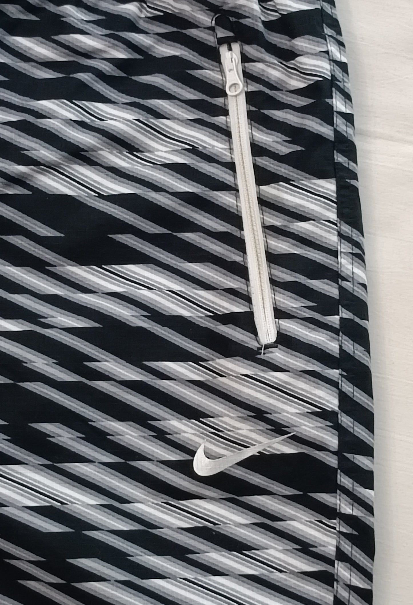 (L) Nike Shorts шорти