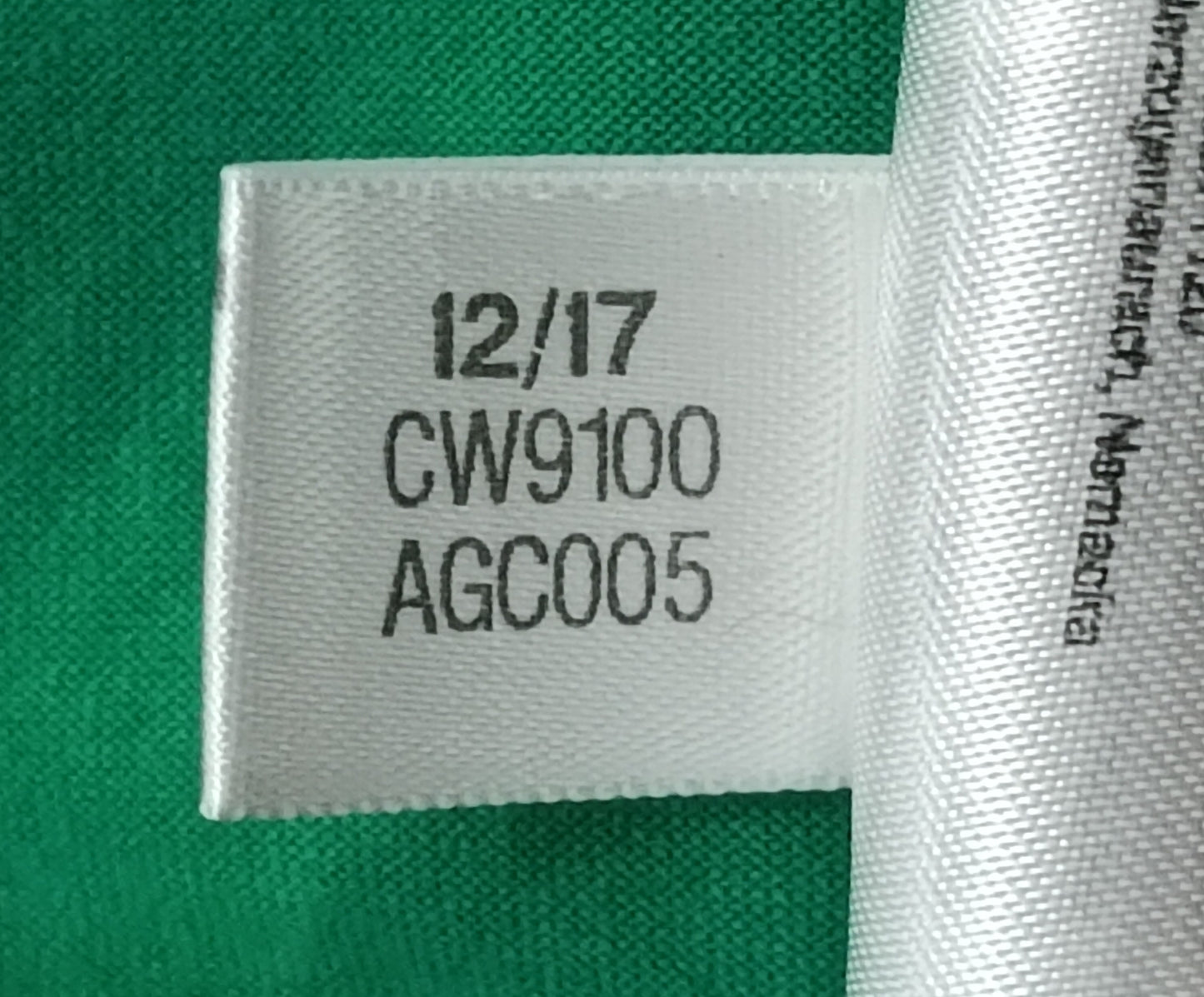 (S) Adidas Originals x Pharrell Williams HU Holi Shirt тениска