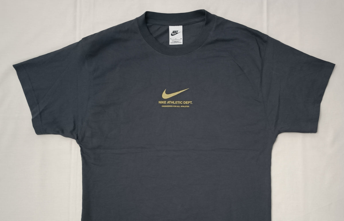 (S) Nike Sportswear Swoosh Tee тениска
