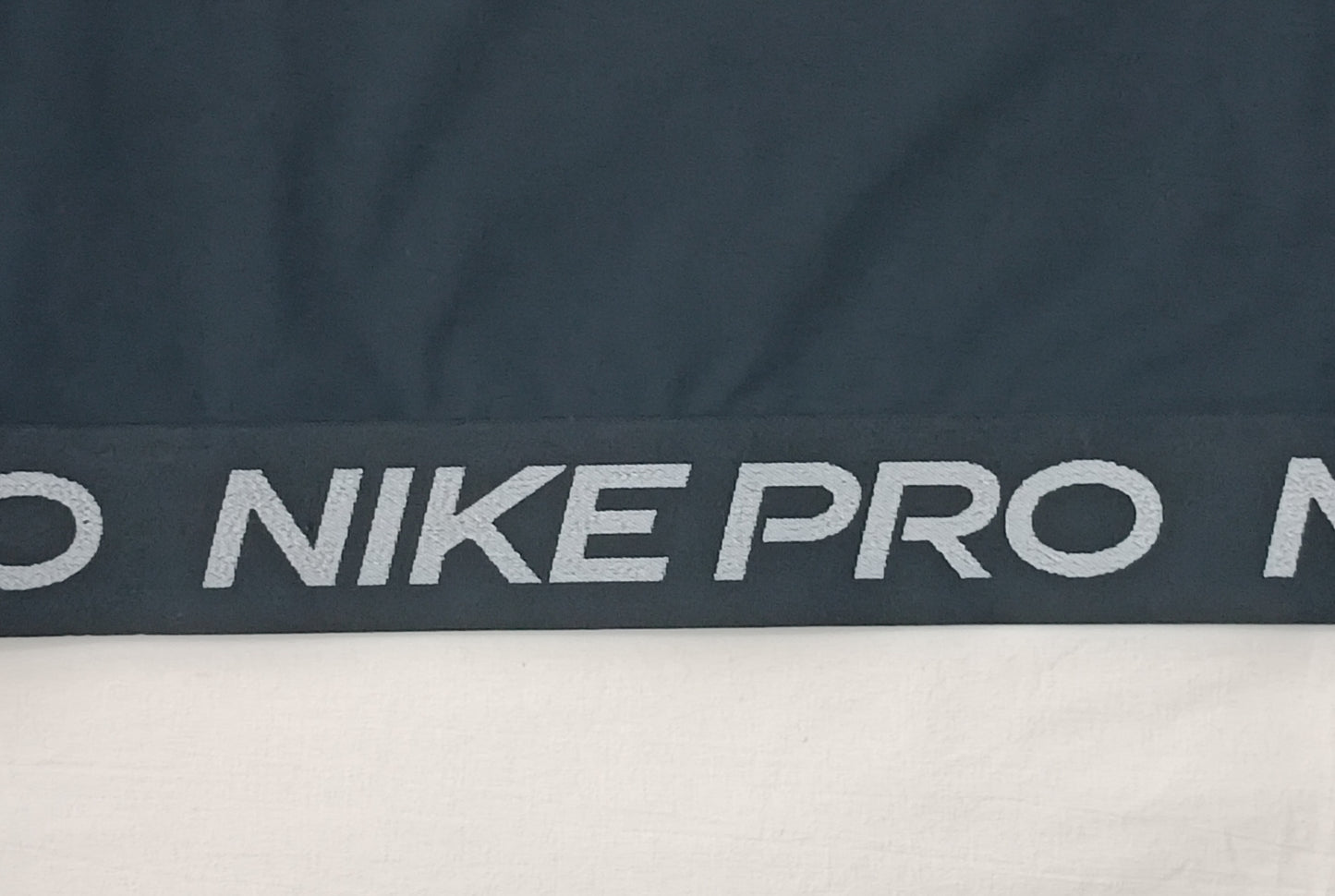 (ДАМСКО) (XL) Nike PRO DRI-FIT Shine Cropped Tank Top блуза
