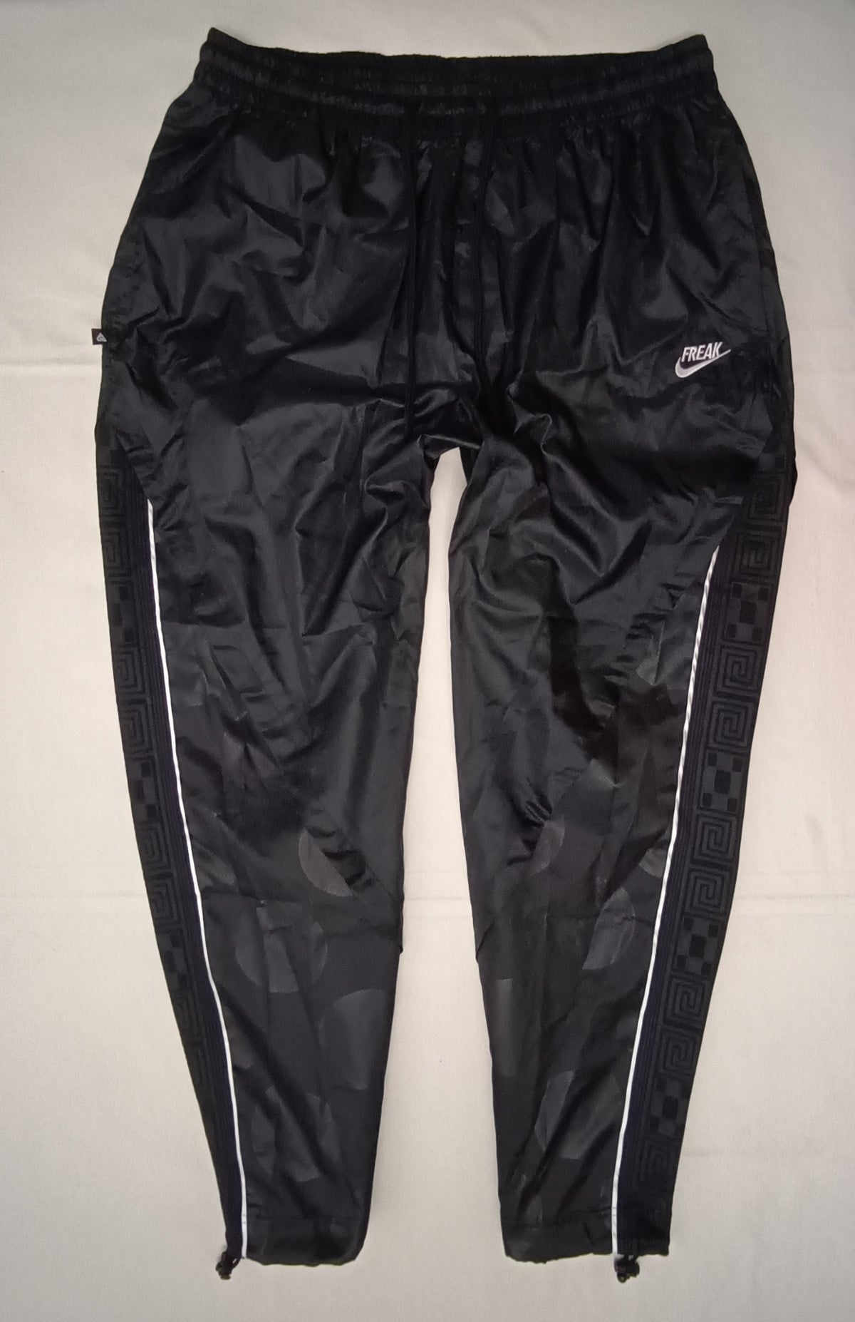 (2XL) Nike Giannis Freak Lightweight Track Pants долнище