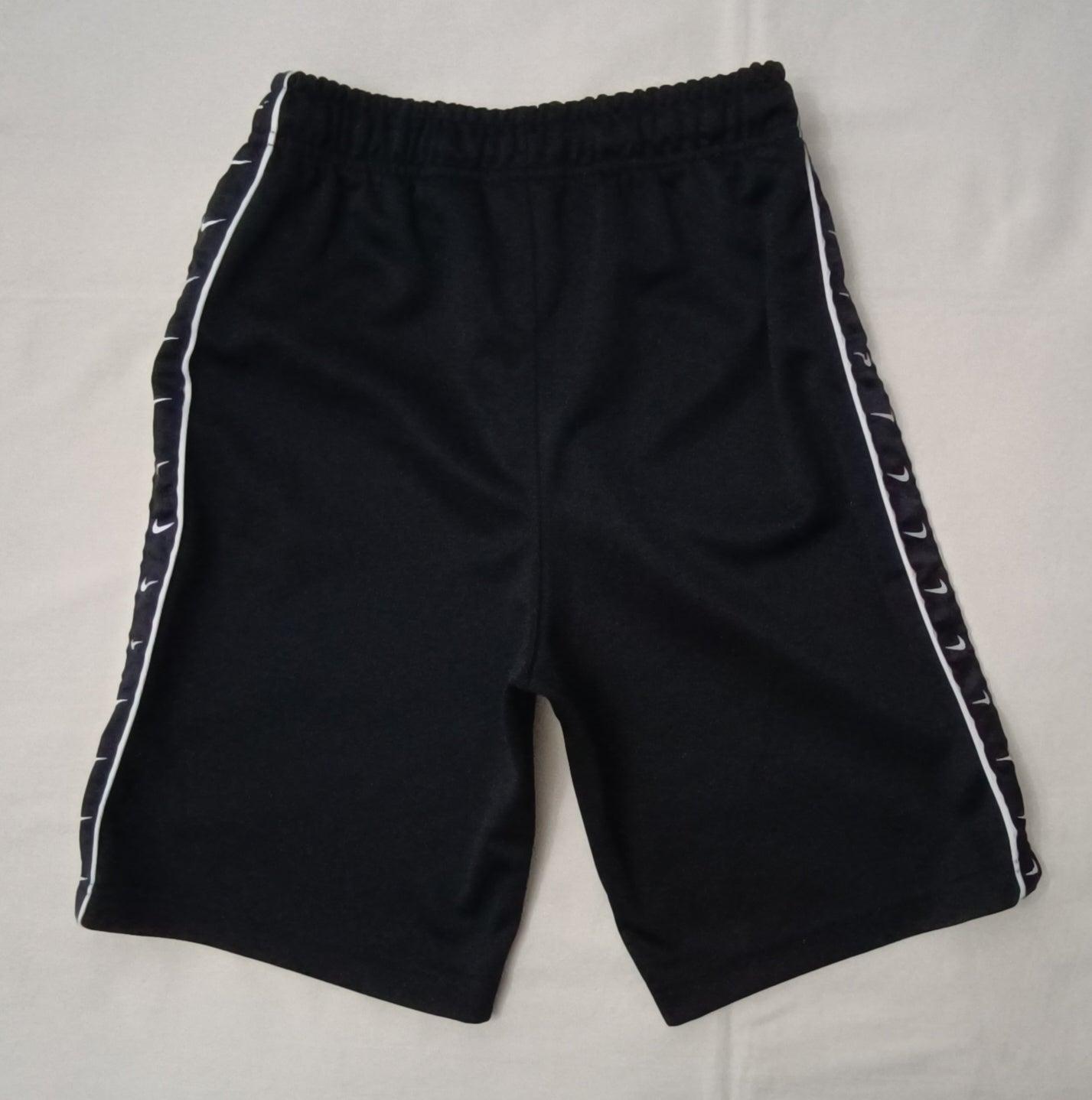 (ДЕТСКО) (Ръст 147-158см) Nike Sportswear Repeat Shorts шорти
