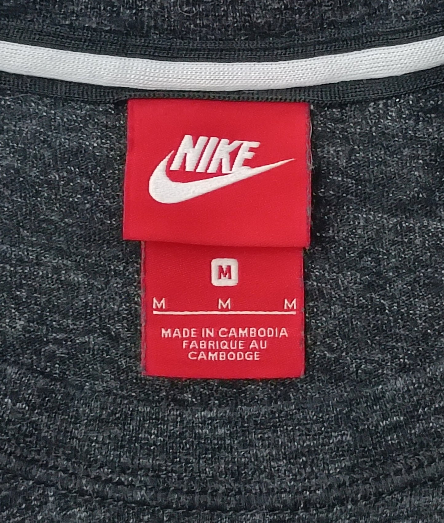 (M) Nike Sportswear Tee тениска