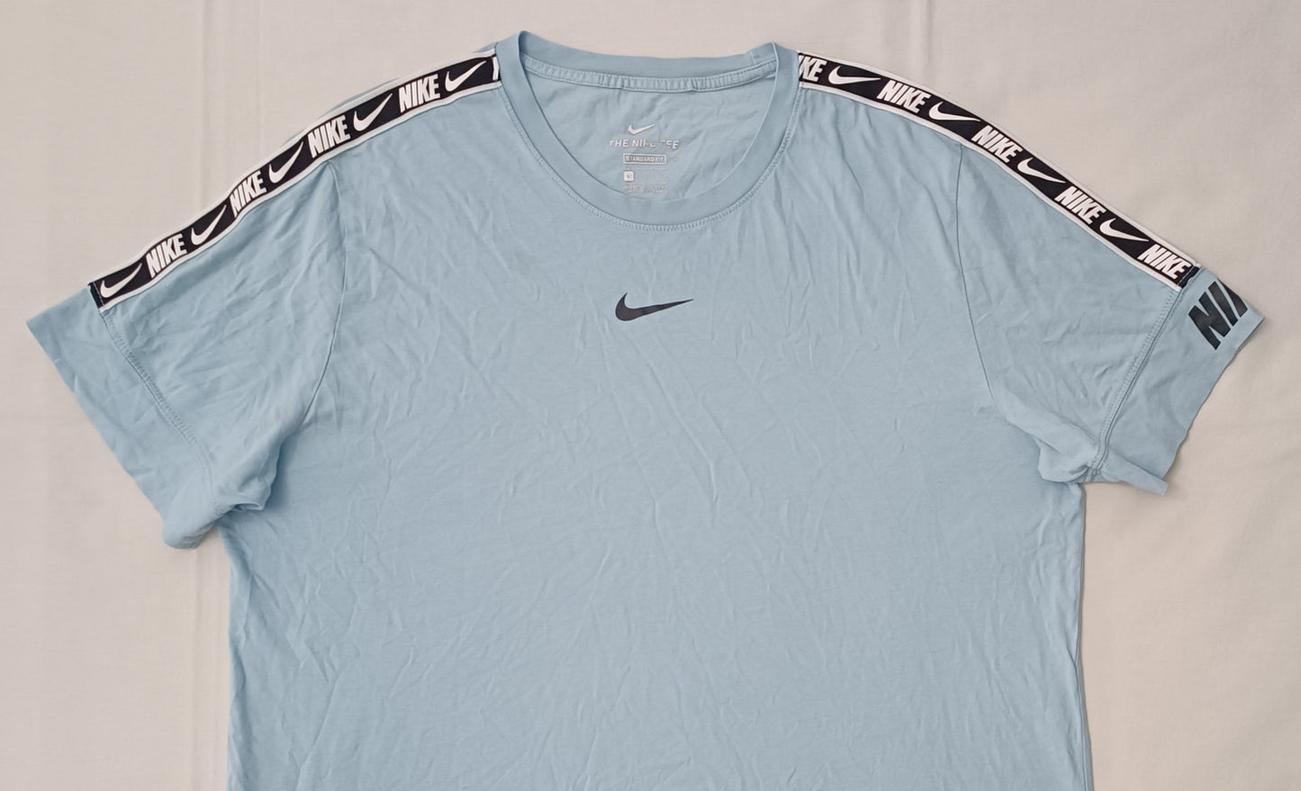 (L) Nike Sportswear Repeat Tee тениска