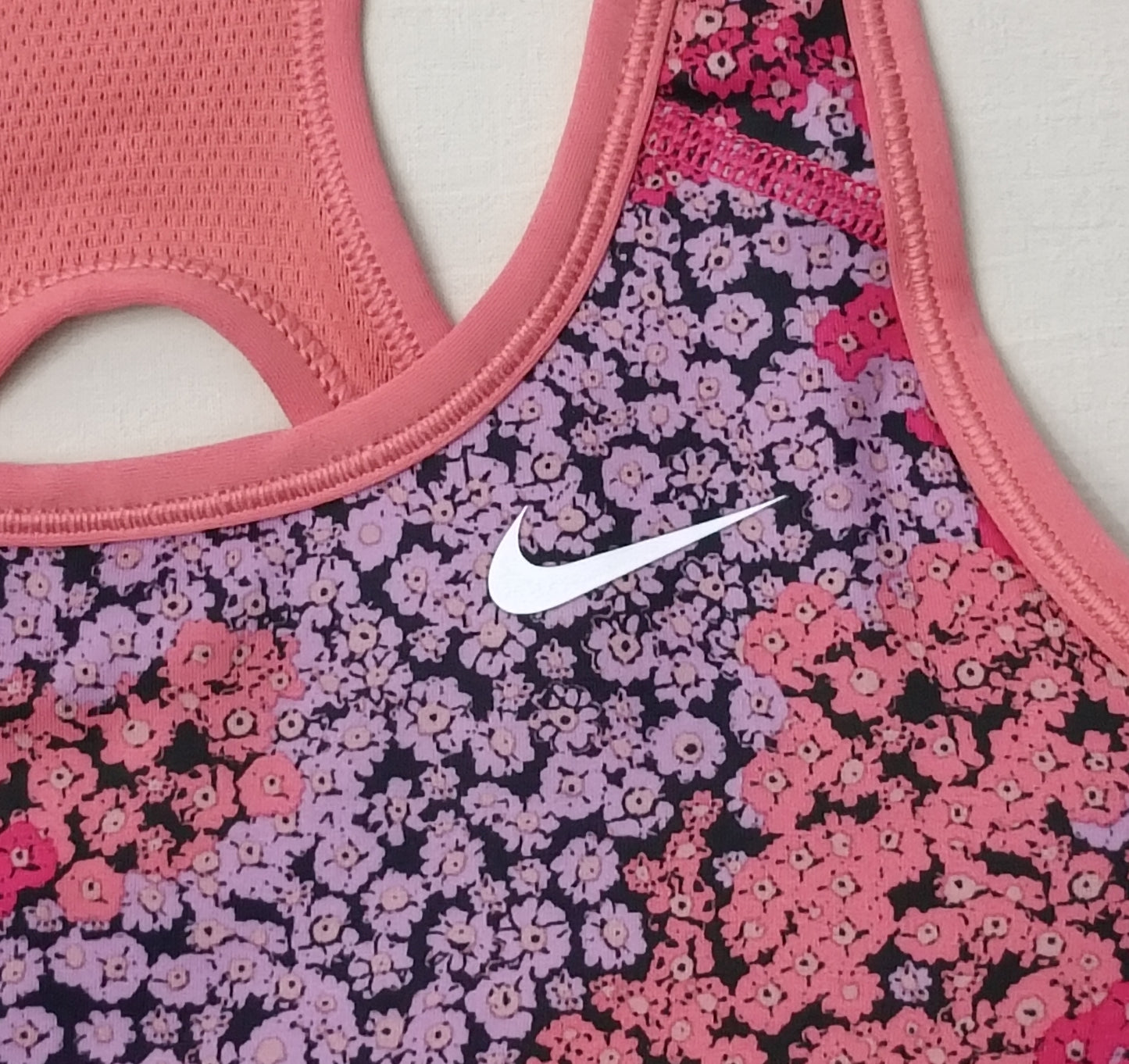 (ДЕТСКО) (Ръст 128-137см) Nike PRO DRI-FIT Reversible Bra бюстие