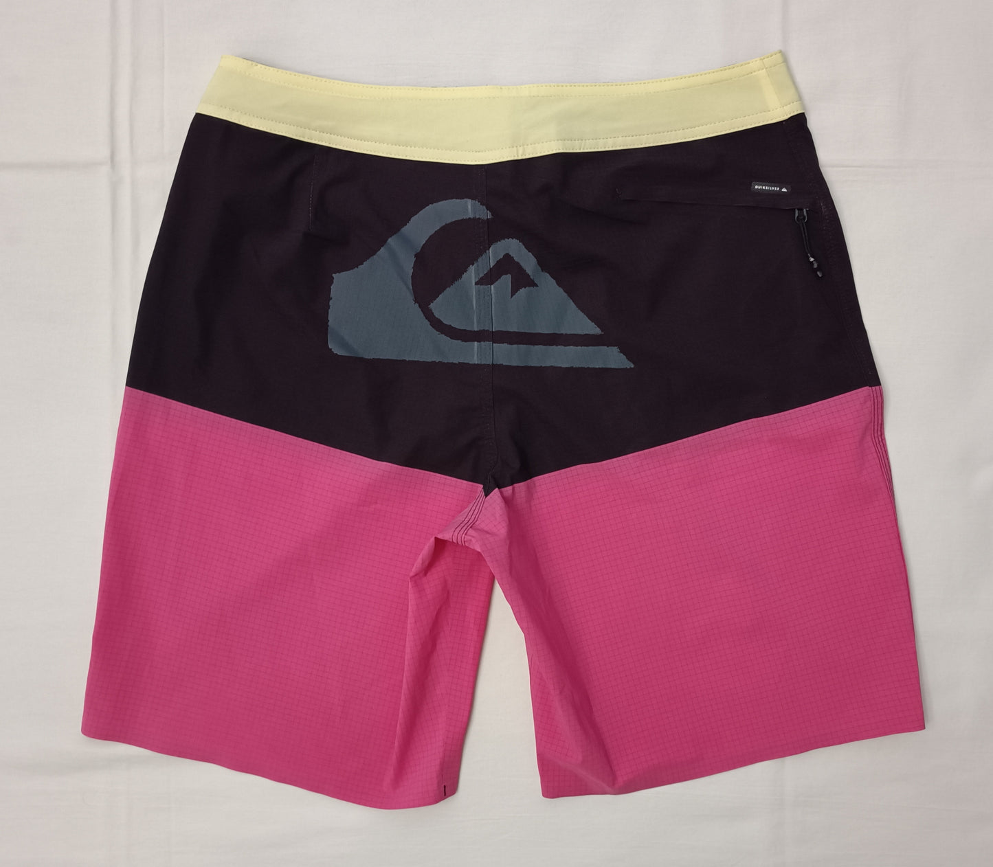 (S) Quiksilver Shorts шорти, бански