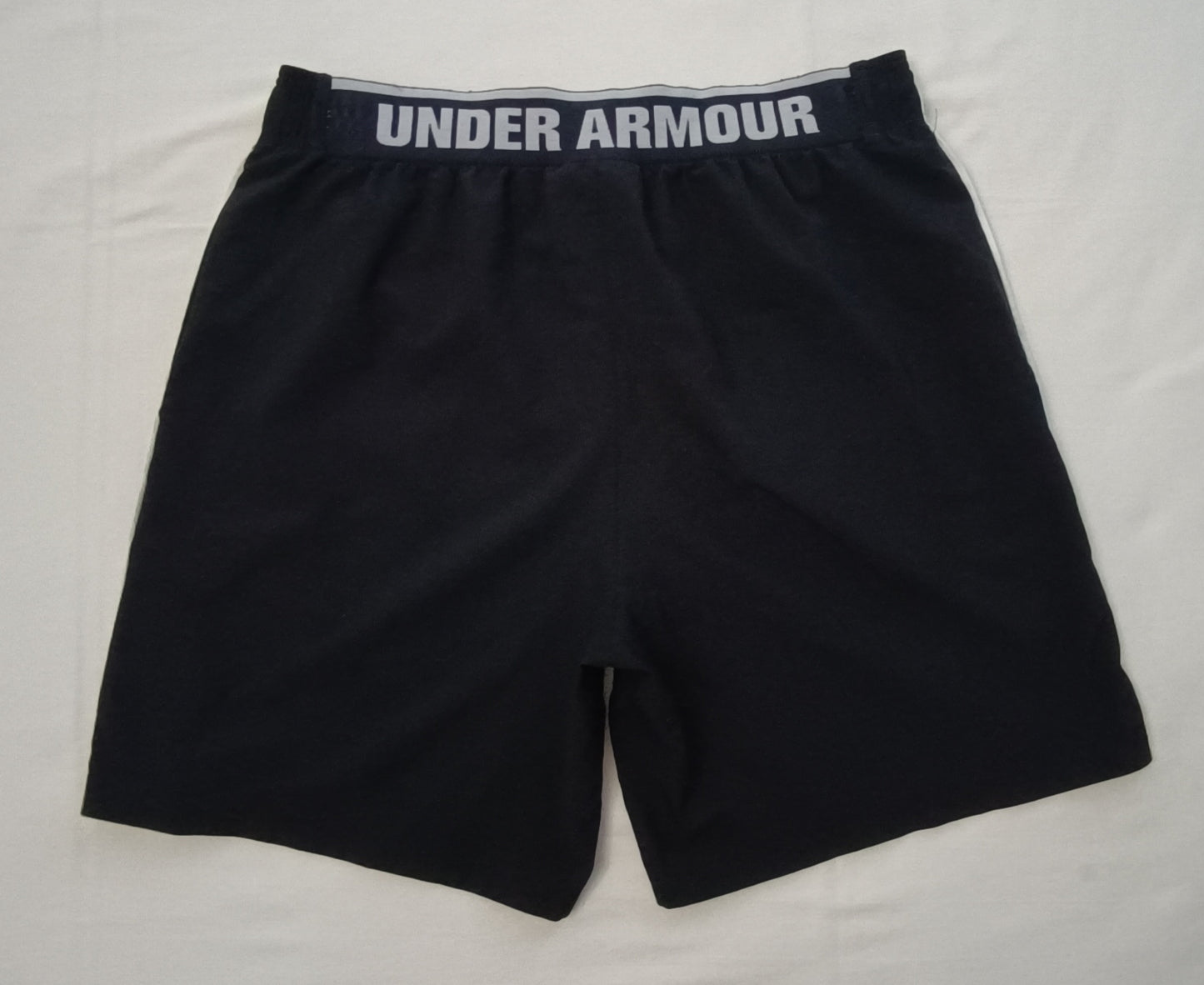 (L) Under Armour UA Shorts шорти