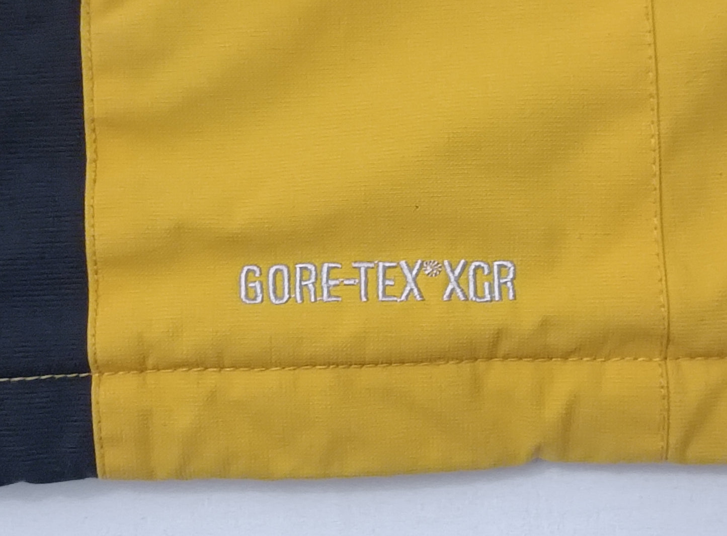 (2XL) Arc'teryx Gore-Tex XGR Jacket яке