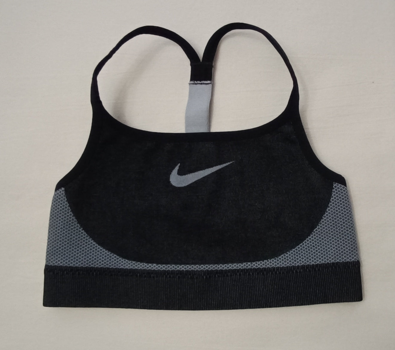 (ДЕТСКО) (Ръст 128-137см) Nike DRI-FIT Bra бюстие