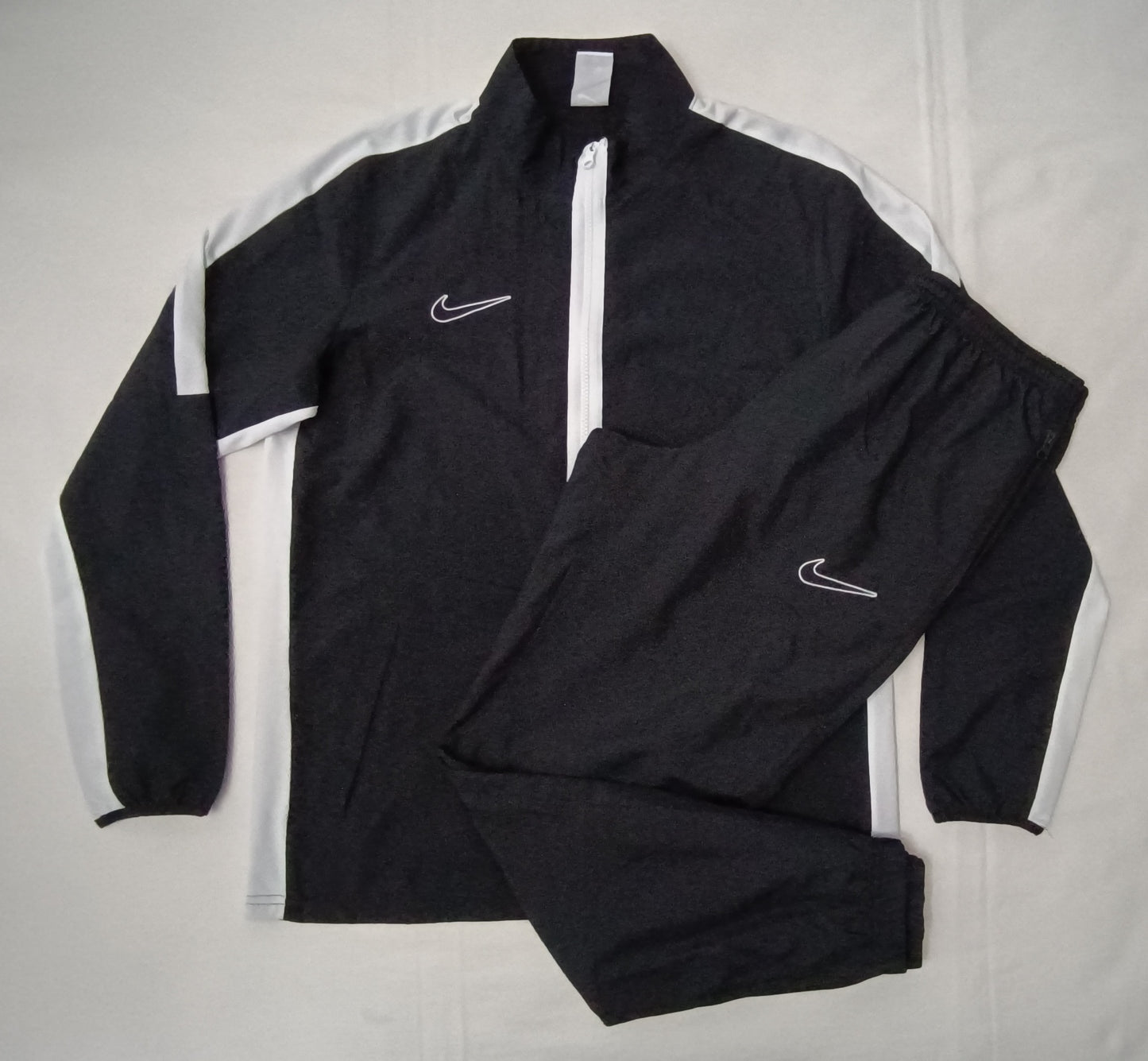 (L) Nike Sportswear Tracksuit екип (горнище и долнище)