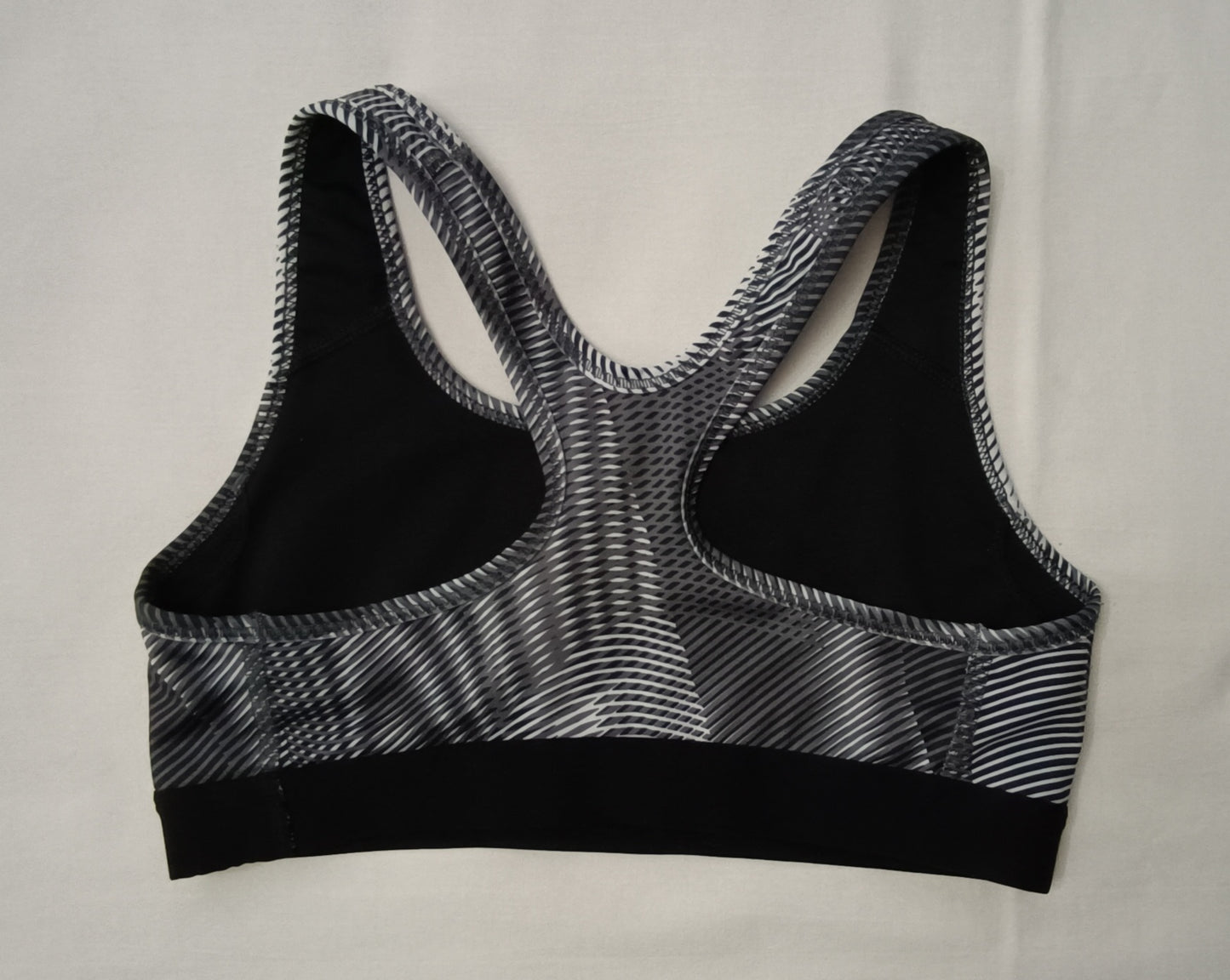 (ДАМСКО) (S) Nike DRI-FIT Bra бюстие