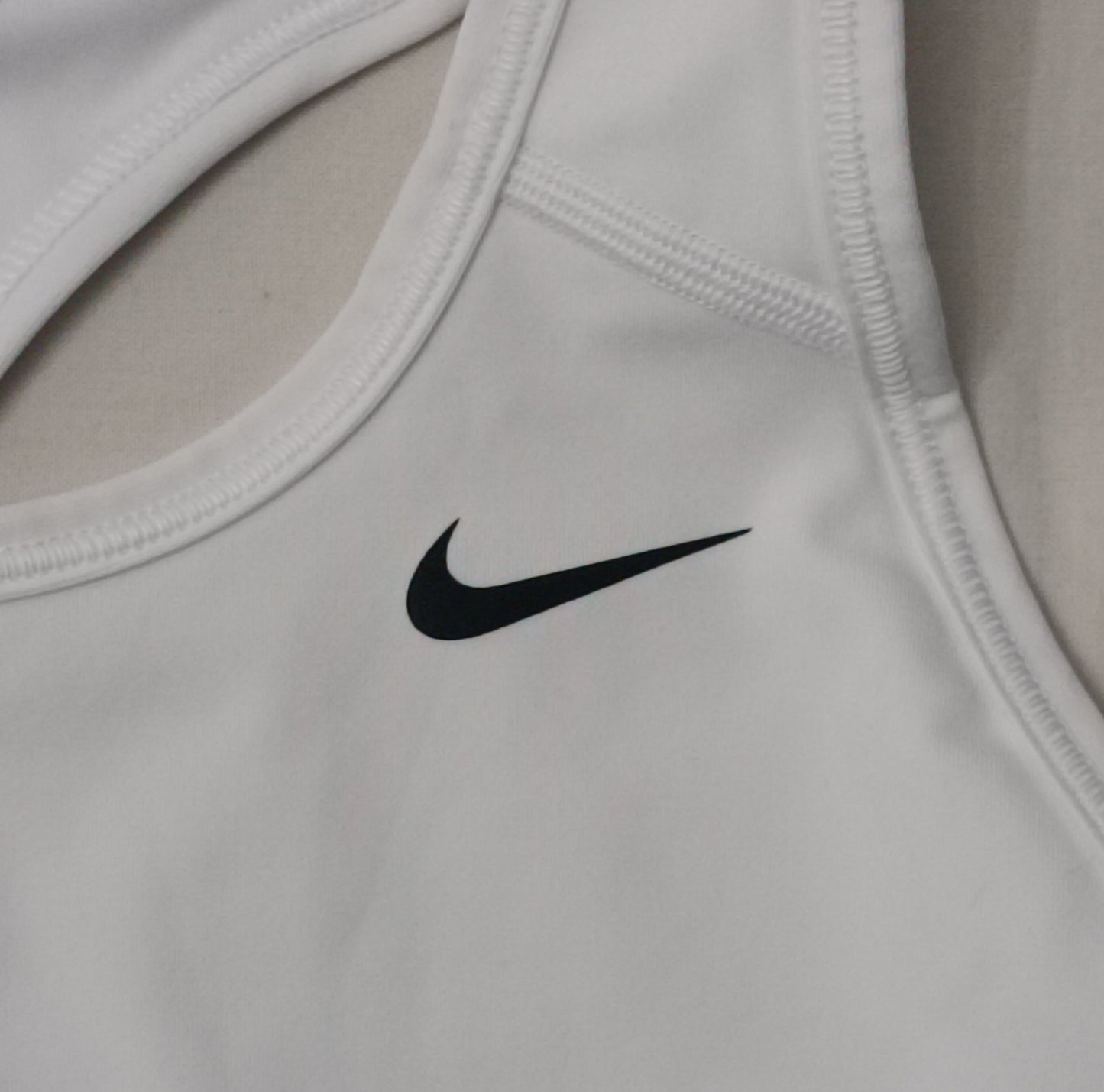 (ДАМСКО) (L) Nike DRI-FIT Bra бюстие