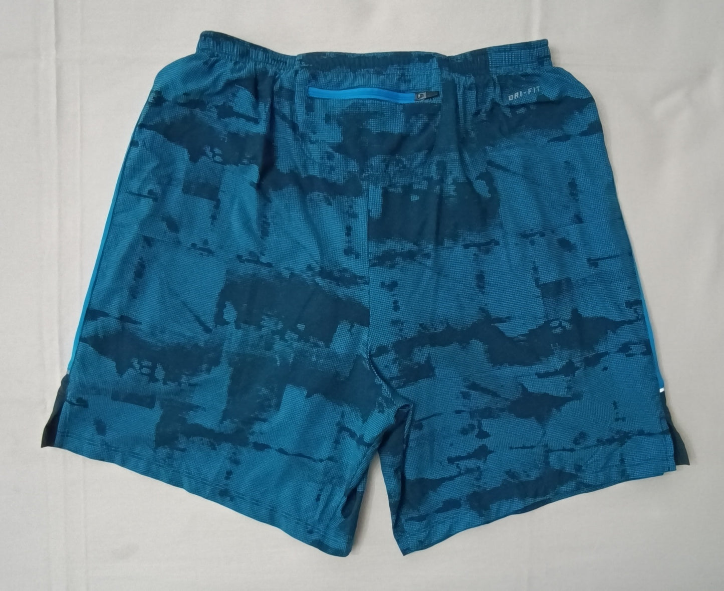 (M) Nike DRI-FIT Shorts шорти