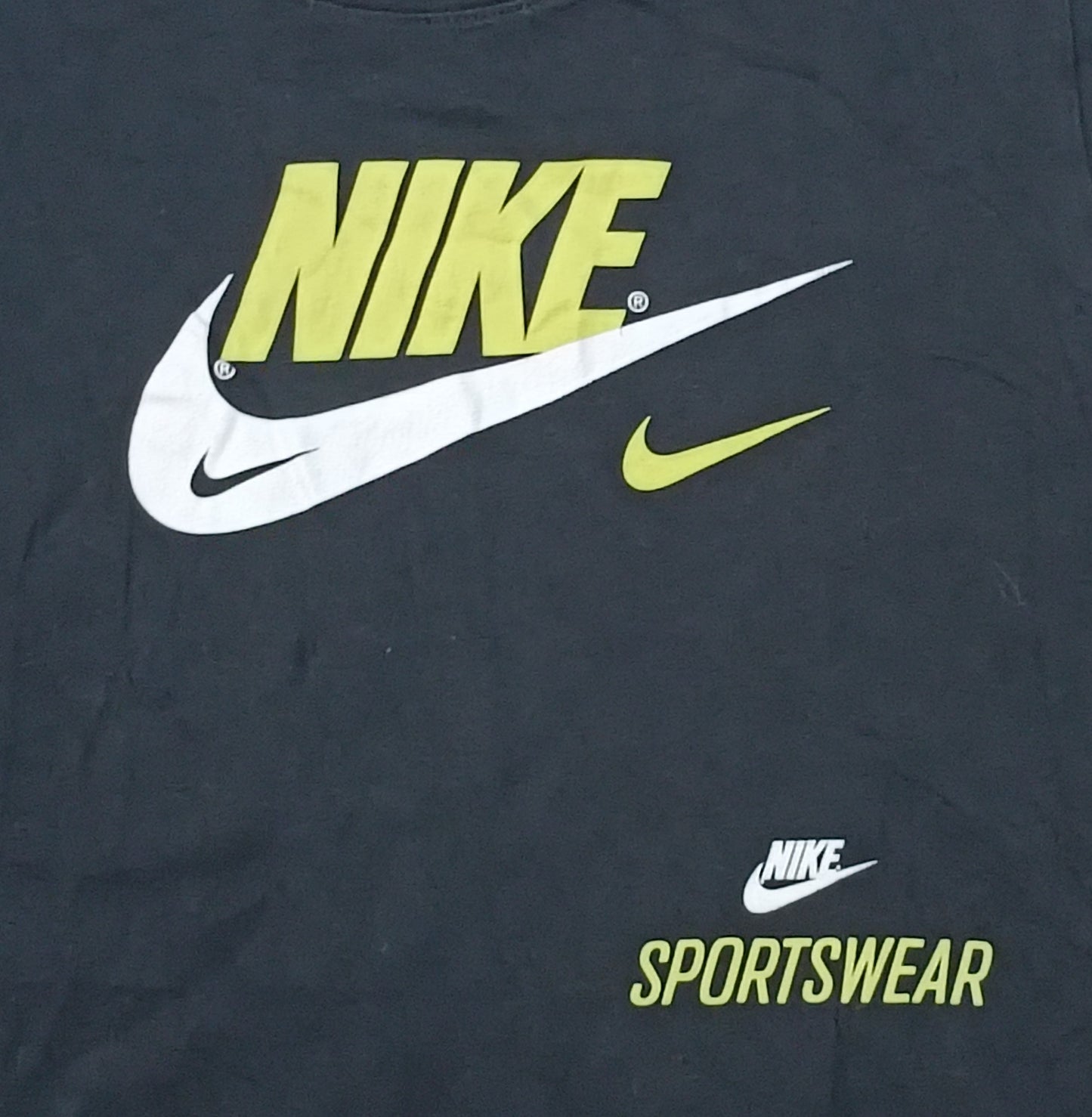 (S) Nike Sportswear Tee тениска
