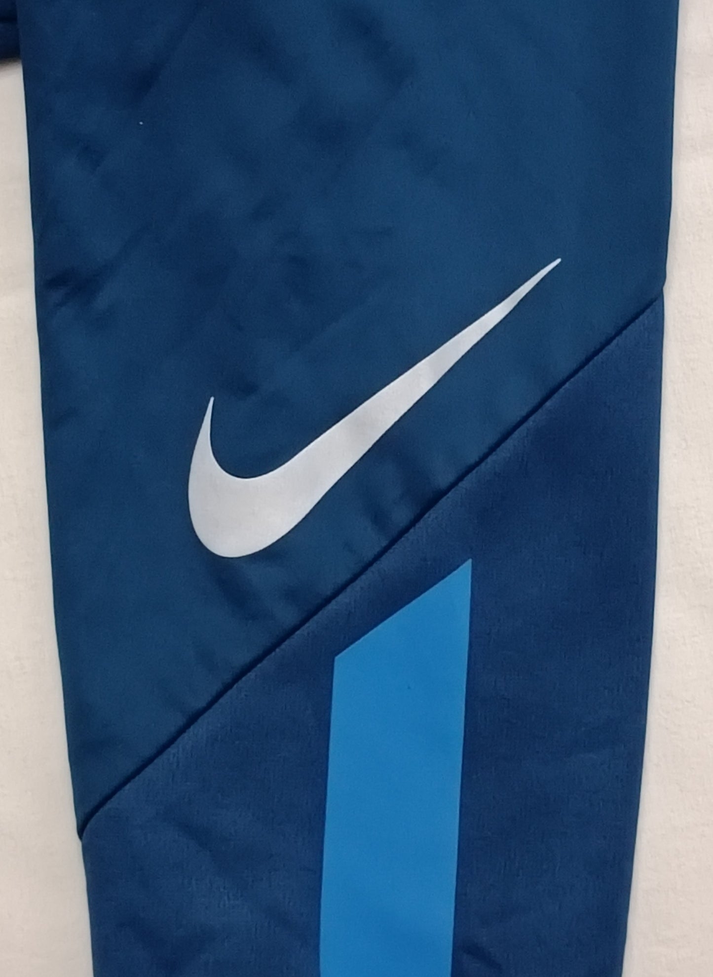 (ДЕТСКО) (Ръст 128-137см) Nike Shield DRI-FIT Therma Jacket яке