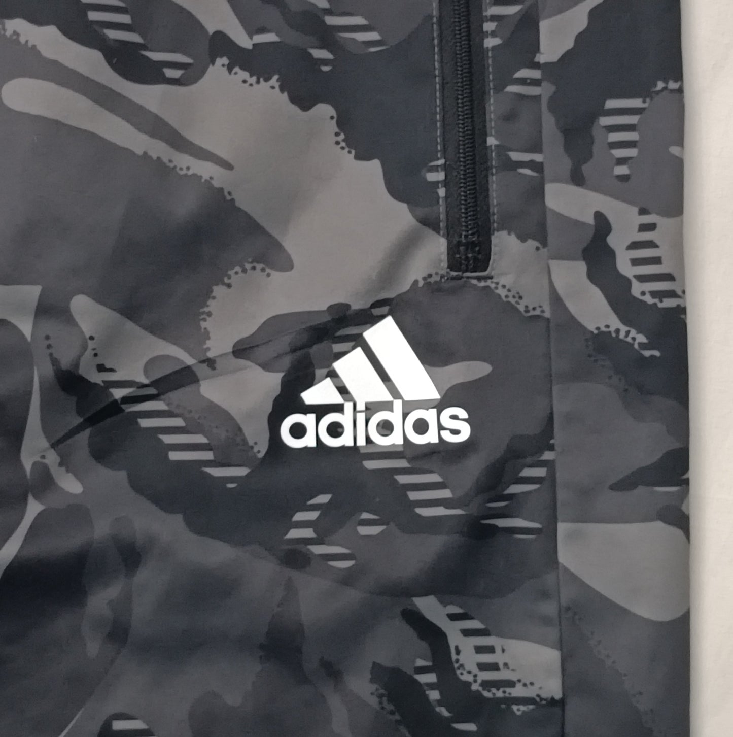 (L) Adidas Camouflage Shorts шорти