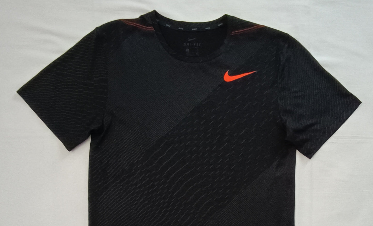 (S) Nike DRI-FIT Legend Tee тениска