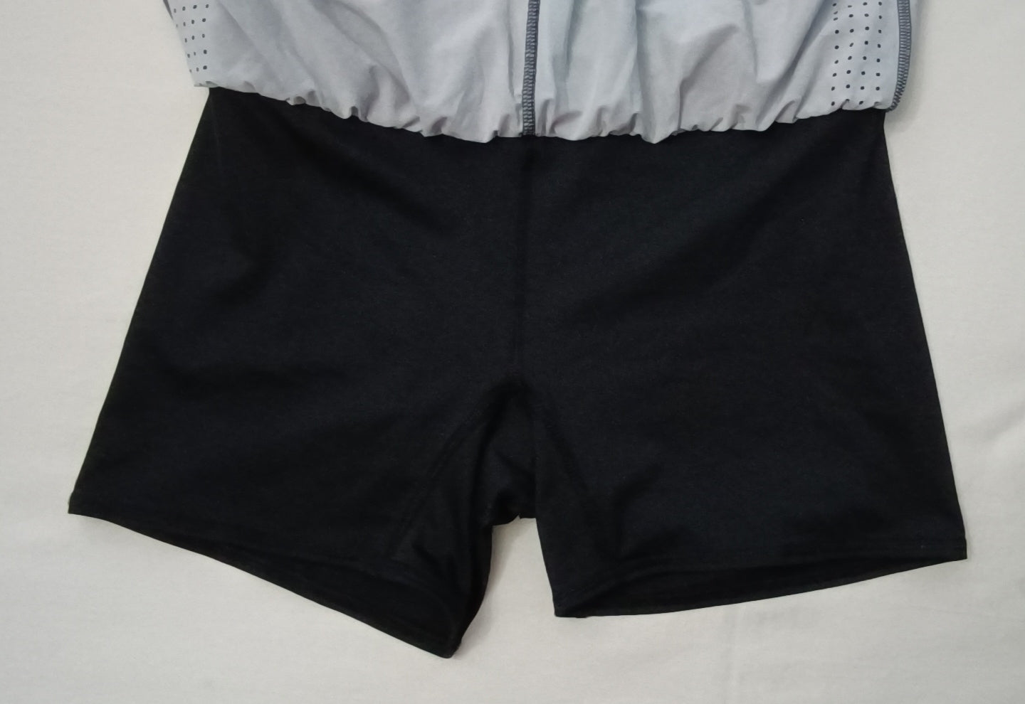 (ДАМСКО) (M) Reebok 2in1 Shorts шорти с клин 2в1