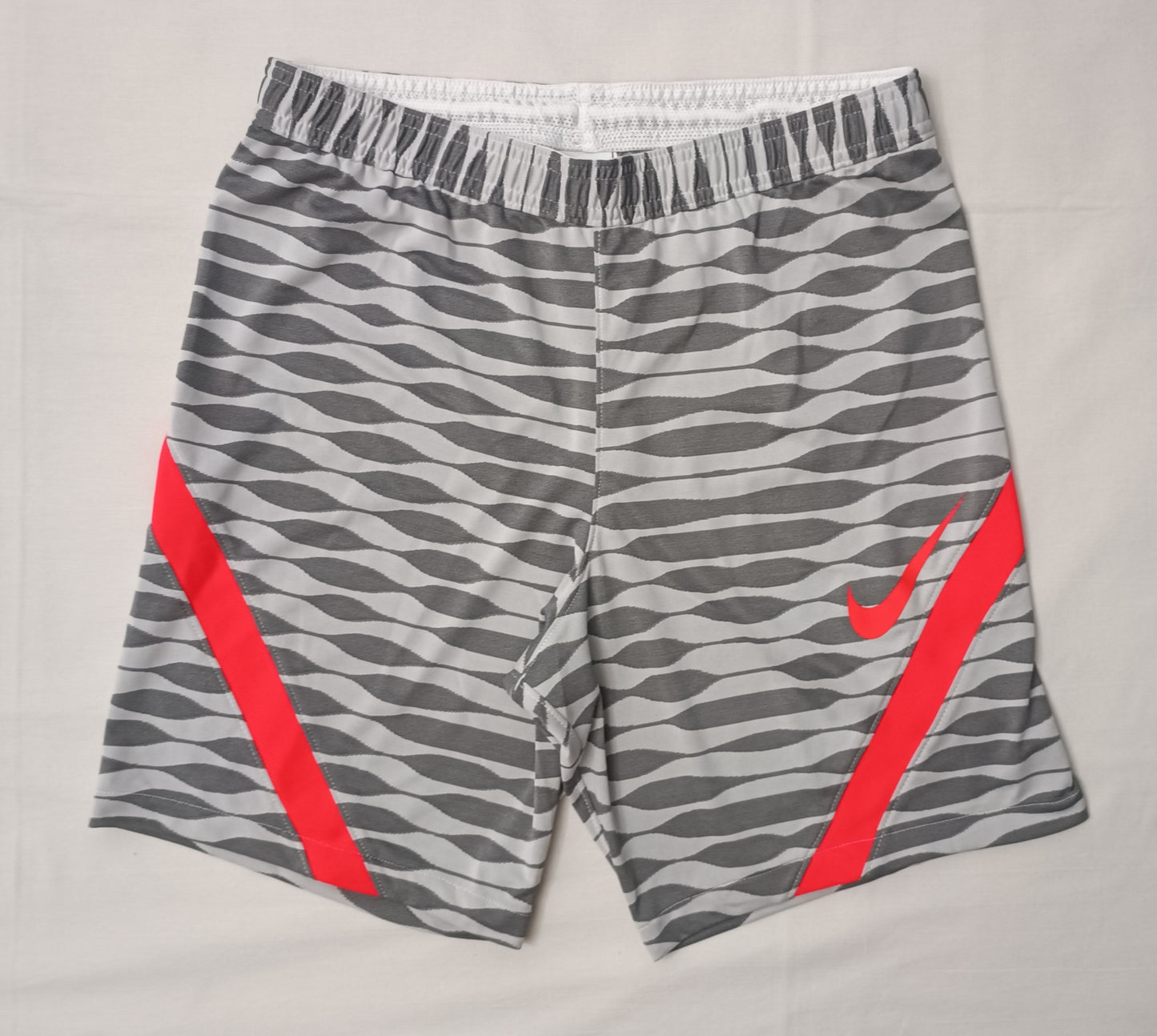 (M) Nike DRI-FIT Strike Shorts шорти