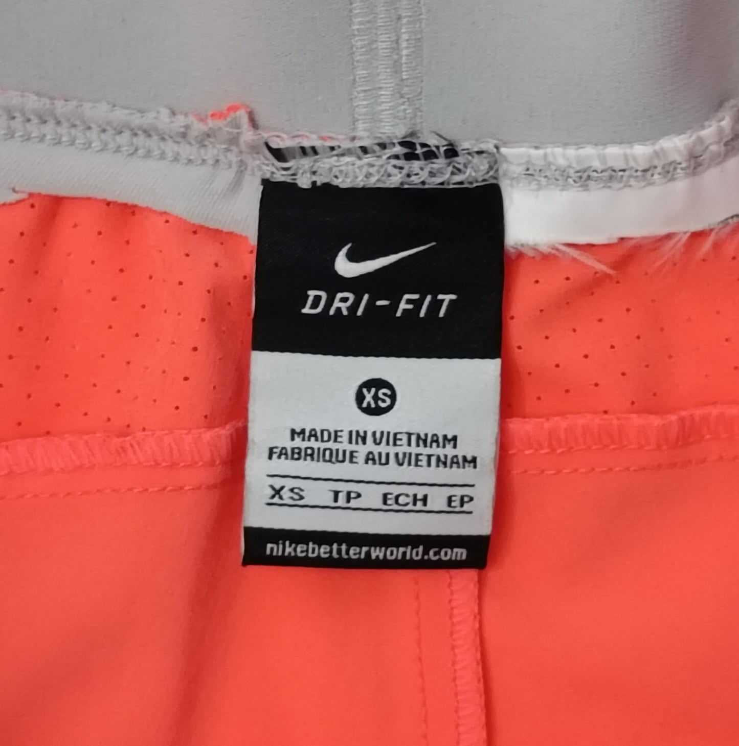 (ДАМСКО) (XS) Nike DRI-FIT Shorts шорти