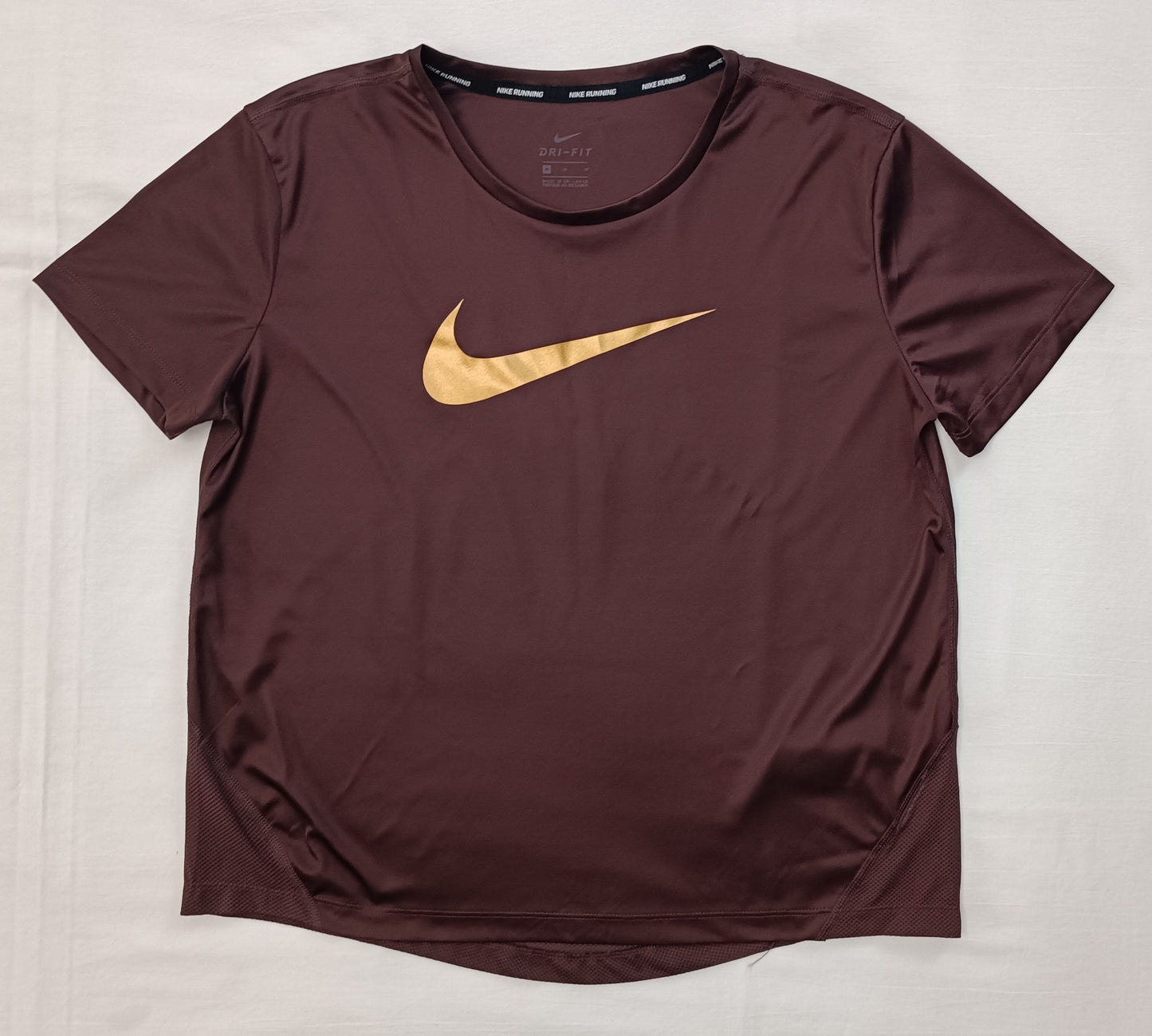 (ДАМСКО) (M) Nike DRI-FIT Swoosh Tee тениска