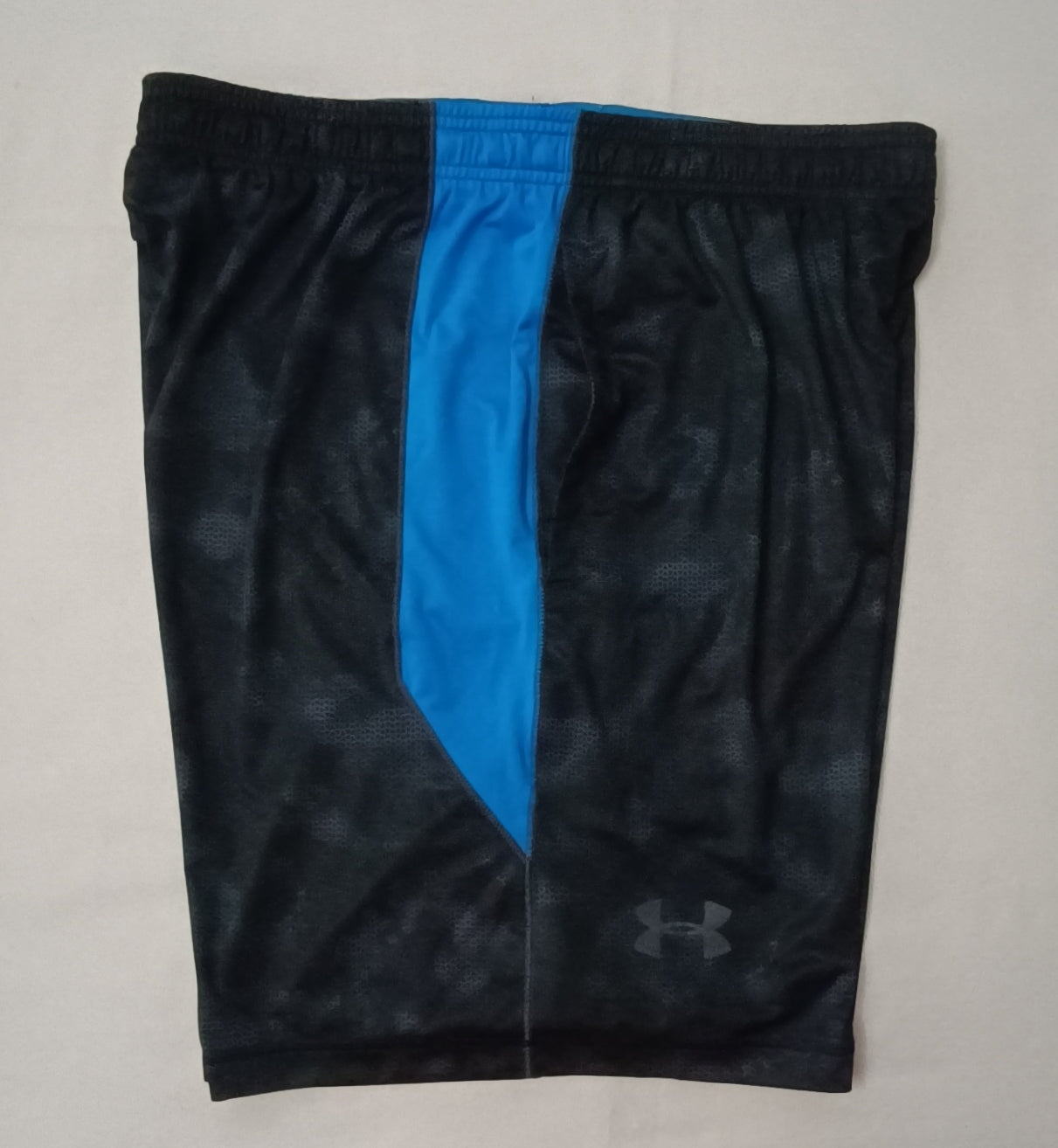 (L) Under Armour UA Shorts шорти