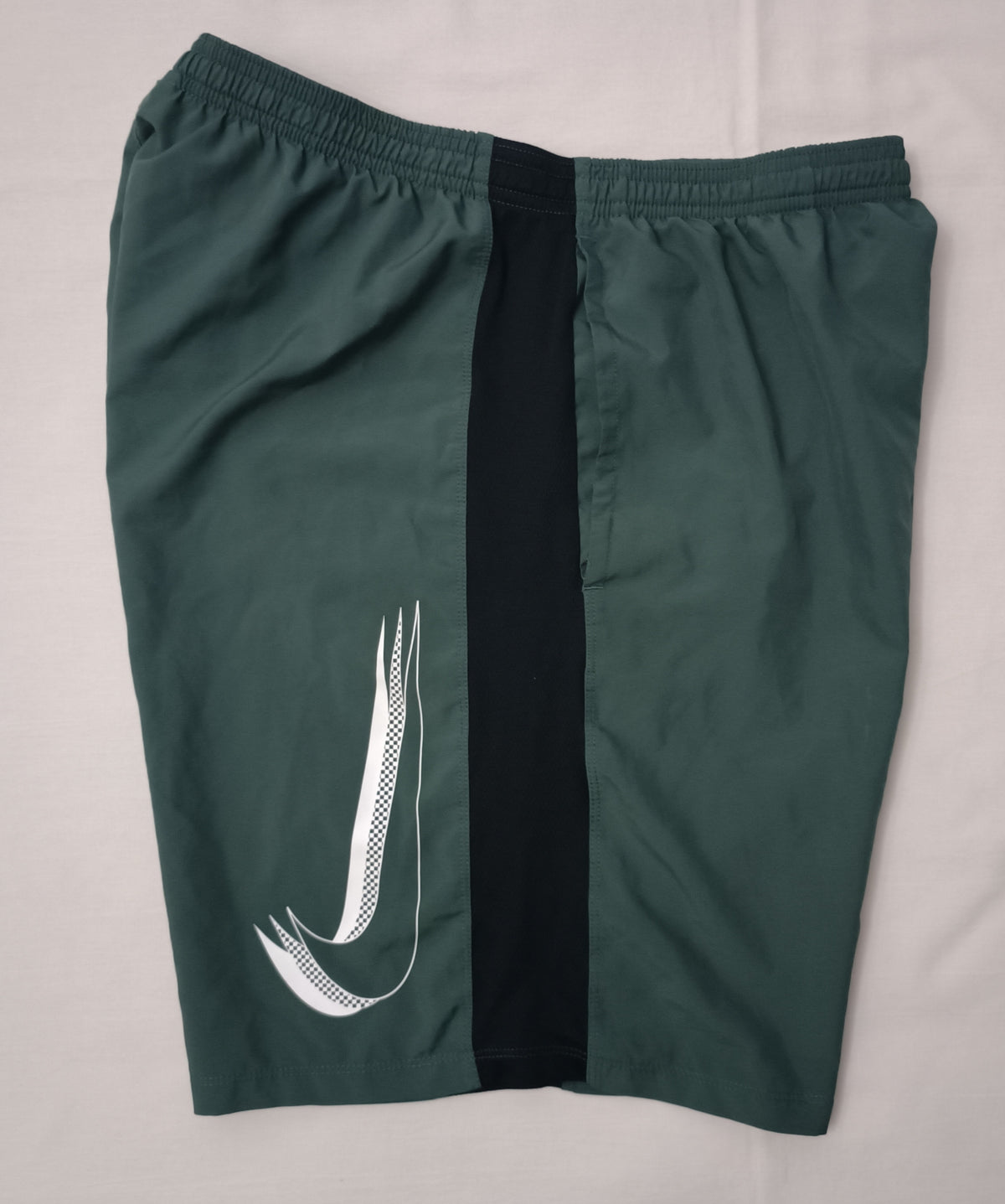 (L) Nike DRI-FIT Shorts шорти