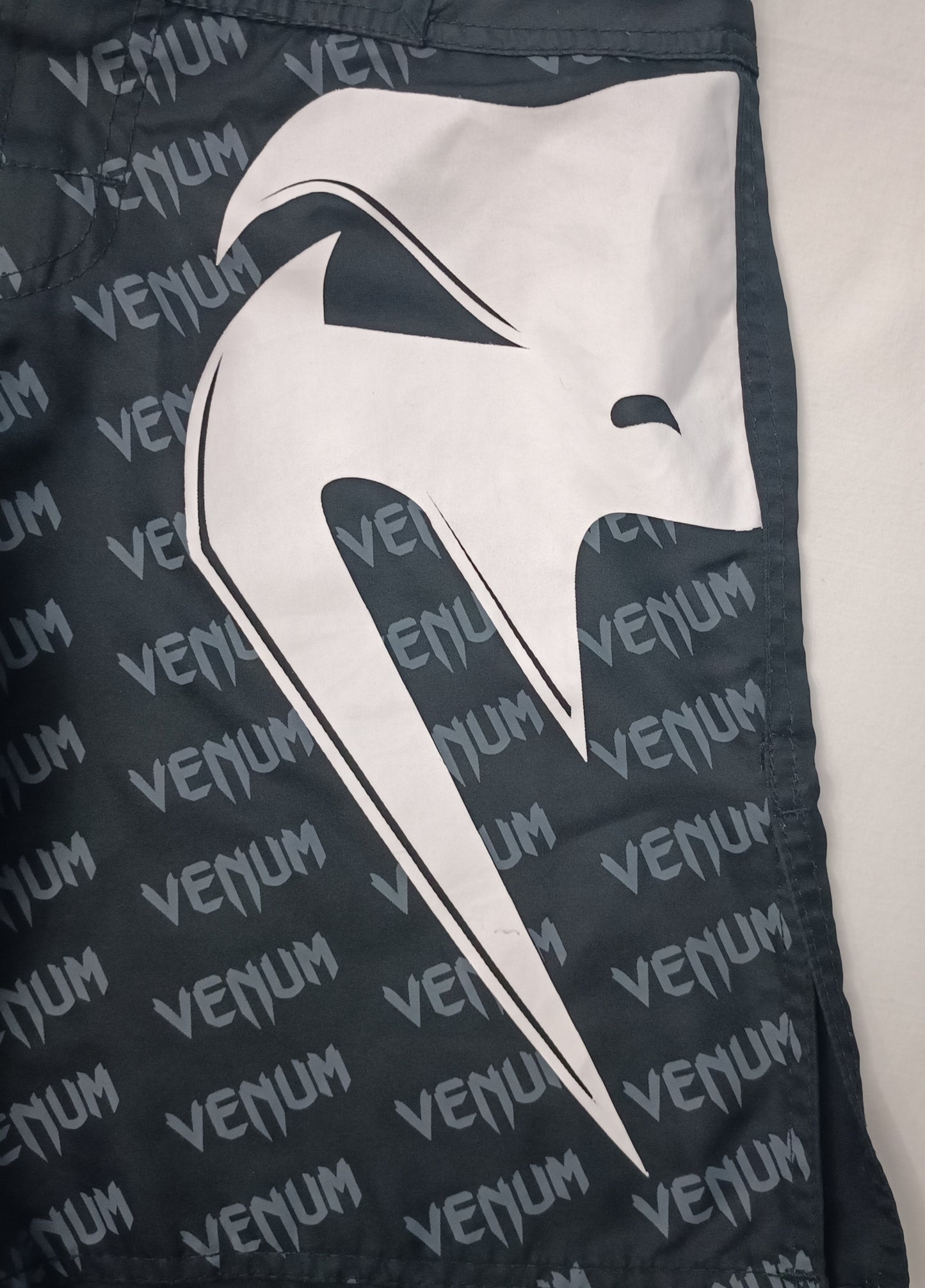 (XS) Venum Shorts шорти