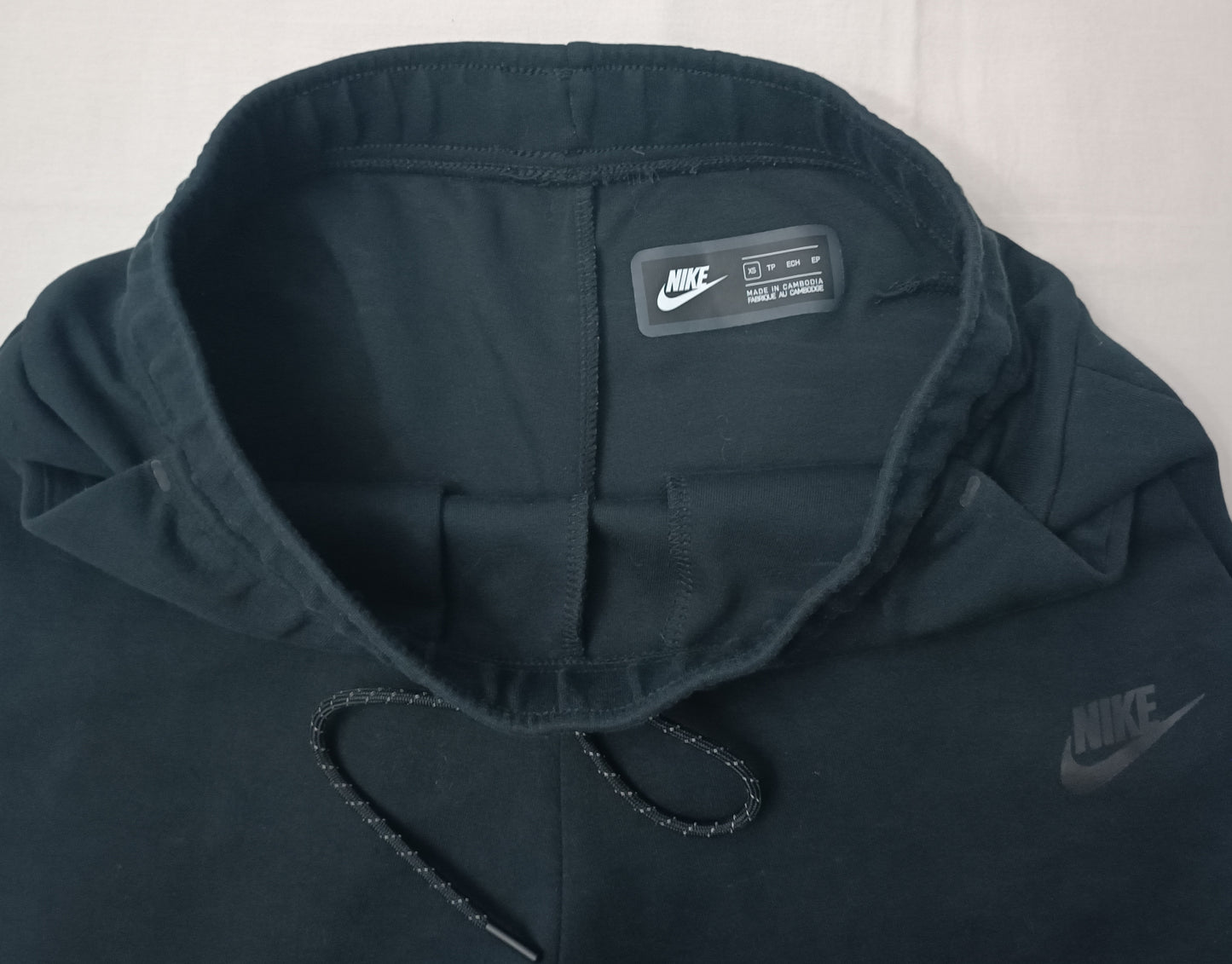 (XS) Nike Tech Fleece Shorts шорти