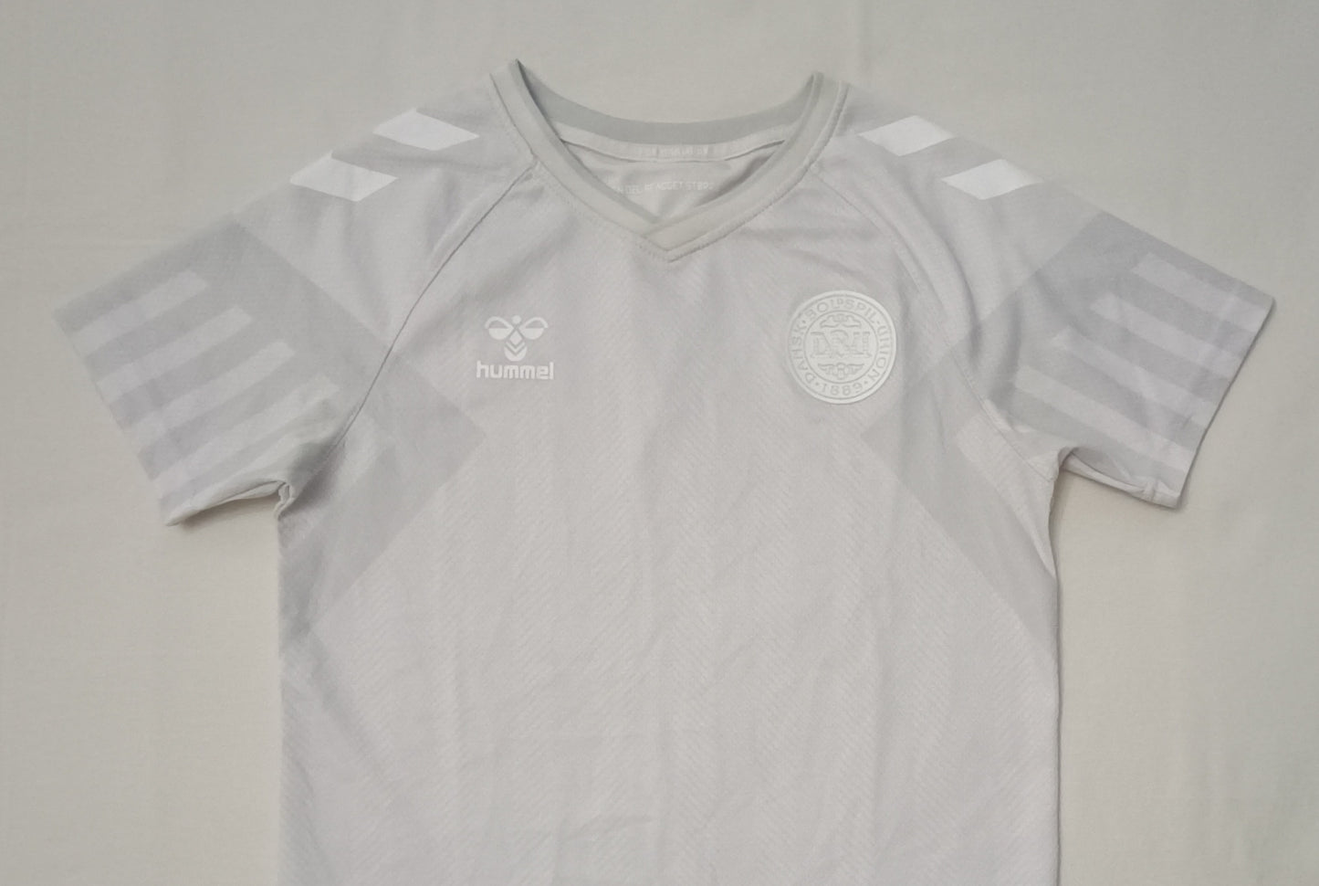 (ДЕТСКО) (Ръст 140-152см) Hummel Denmark 2022/23 Away Jersey