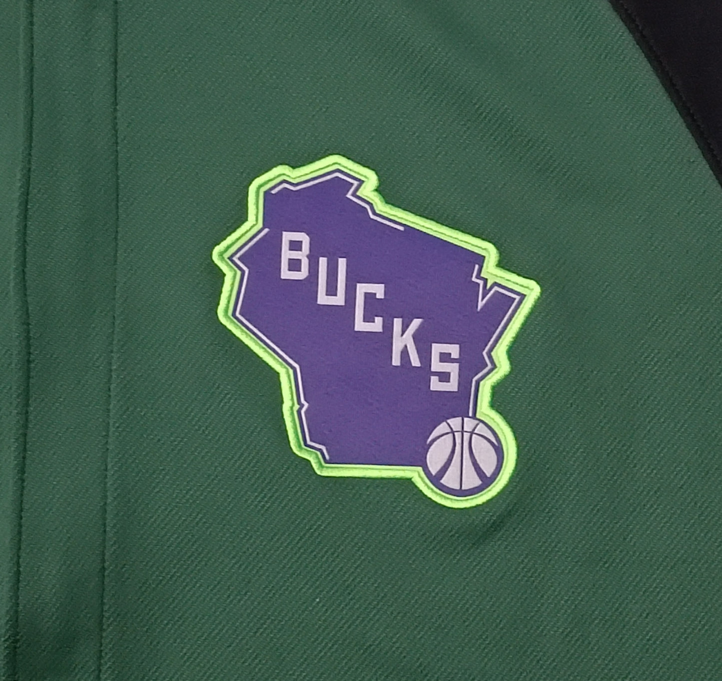 (L) Nike DRI-FIT NBA Milwaukee Bucks Therma Sweatshirt горнище