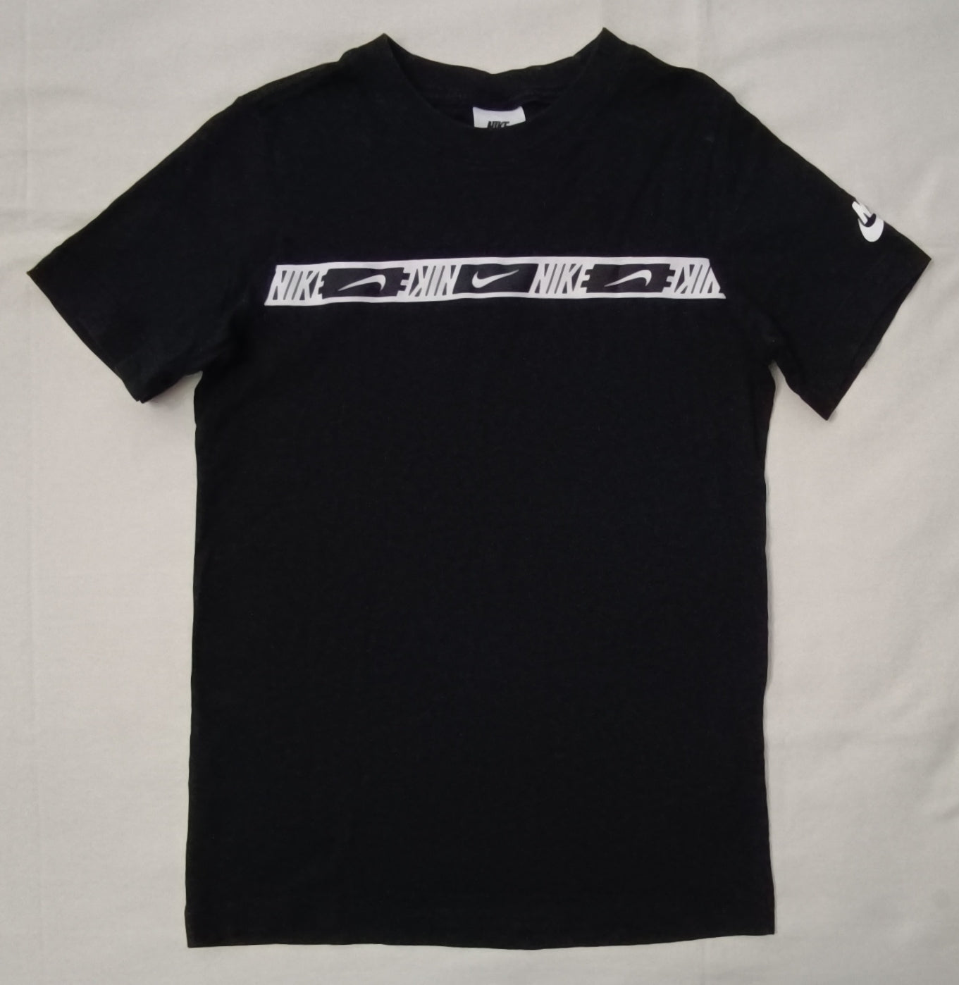 (ДЕТСКО) (Ръст 137-147см) Nike Sportswear Repeat Tee тениска