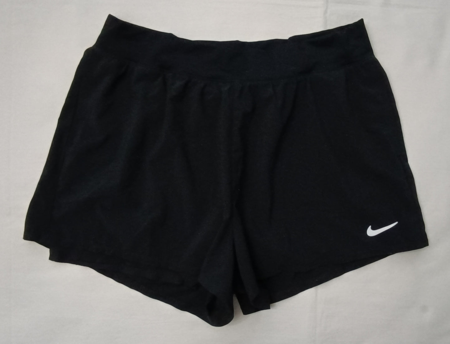 (ДАМСКО) (L) Nike Court DRI-FIT 2in1 Shorts шорти с клин 2в1