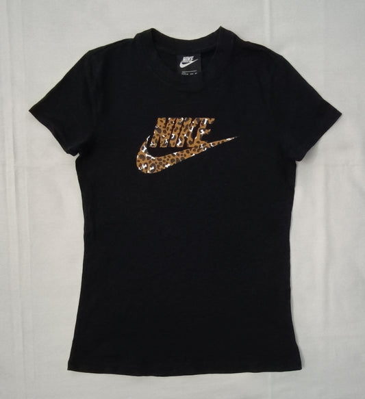 (ДАМСКО) (XS) Nike Sportswear Swoosh Tee тениска