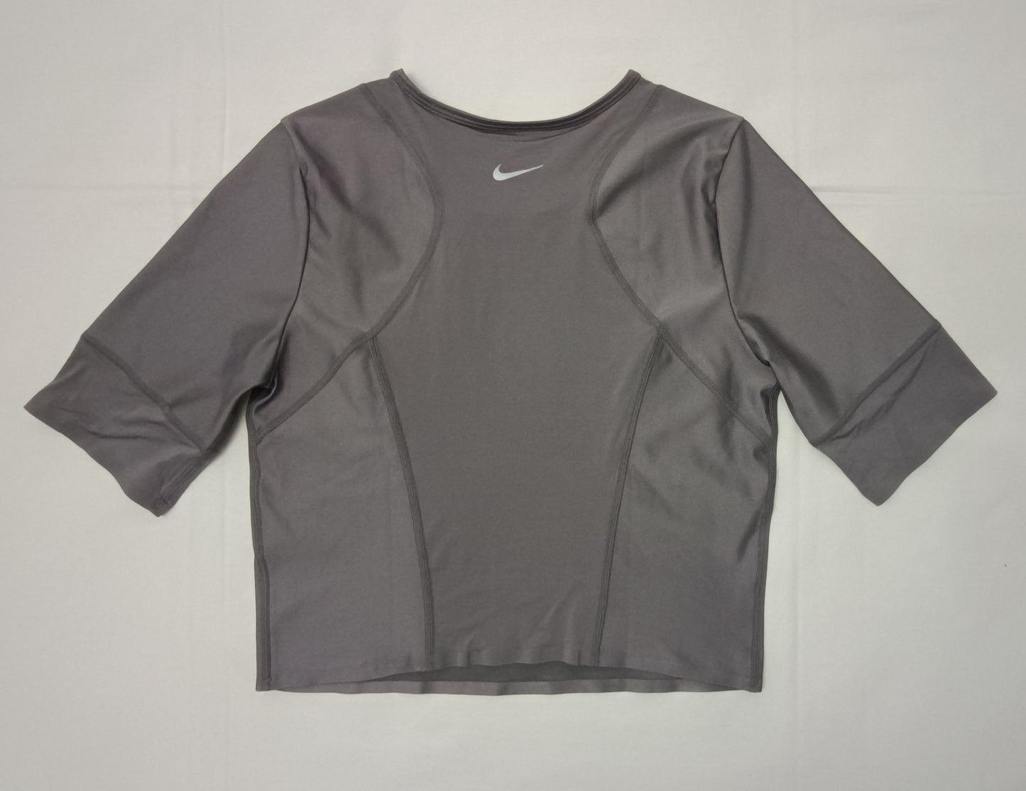 (ДАМСКО) (M) Nike DRI-FIT тениска